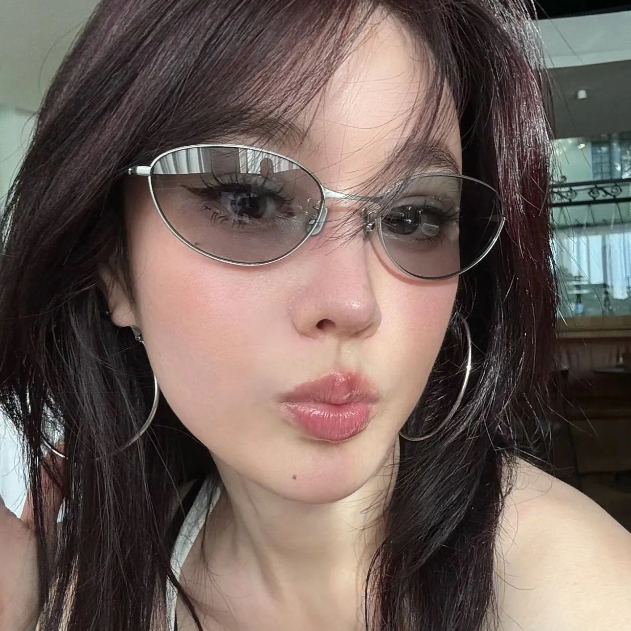 Oval-Frame Tinted Sunglasses D20017780 — view 9