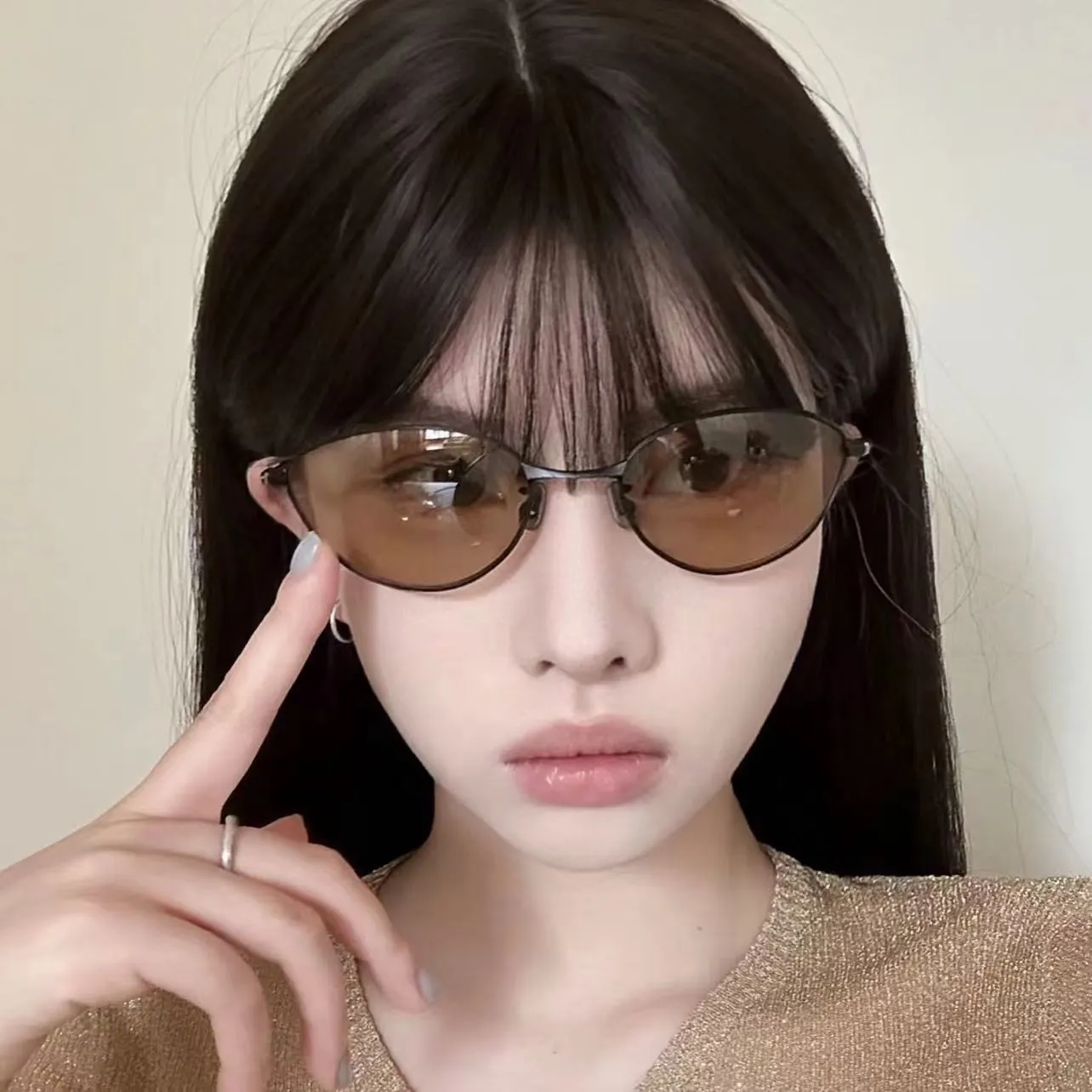 Oval-Frame Metal Sunglasses D20017781 — view 2