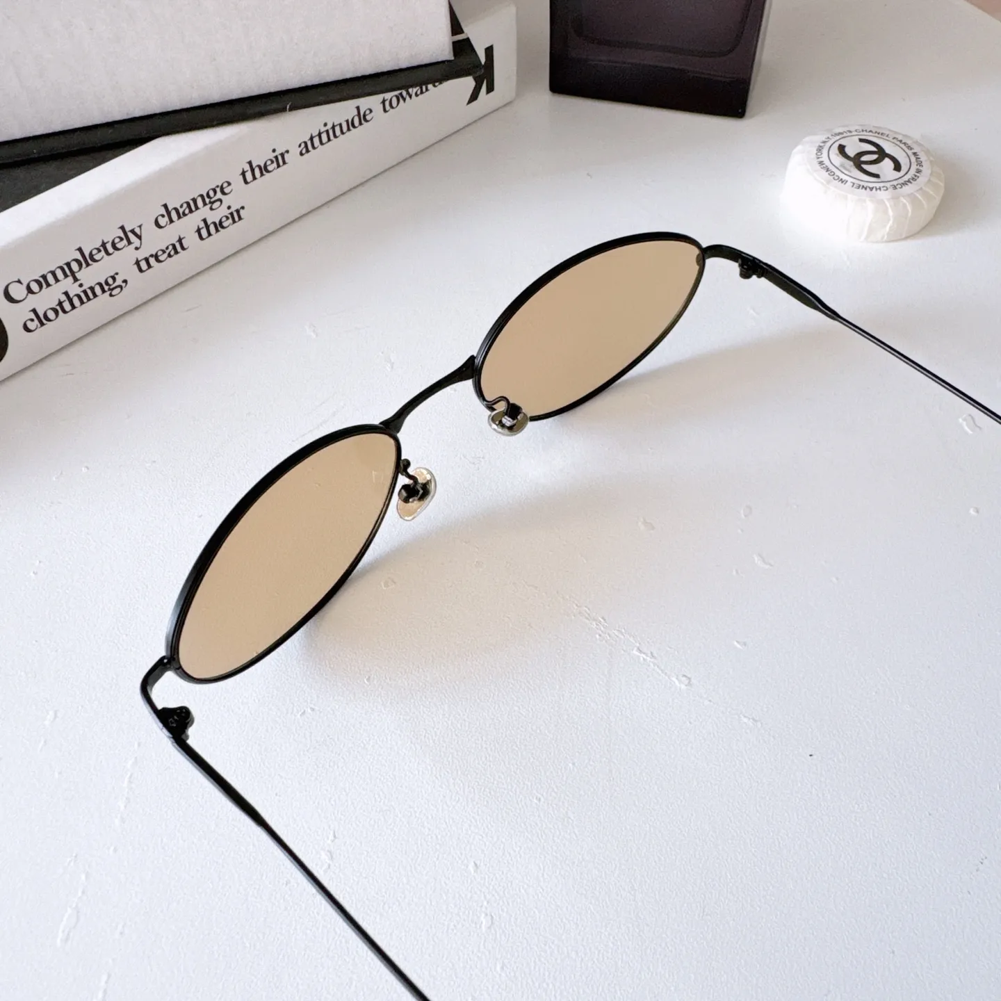 Oval-Frame Metal Sunglasses D20017781 — view 4