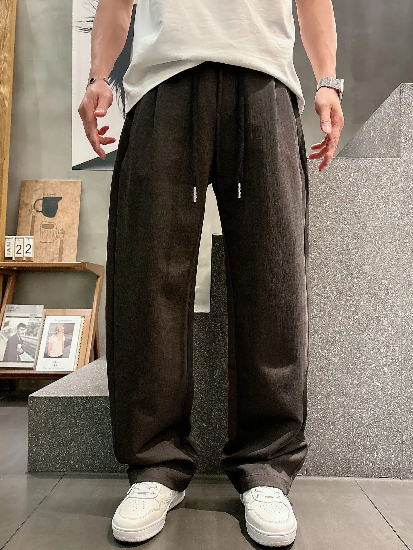 Logo-Appliqué Straight-Leg Trousers D22514660
