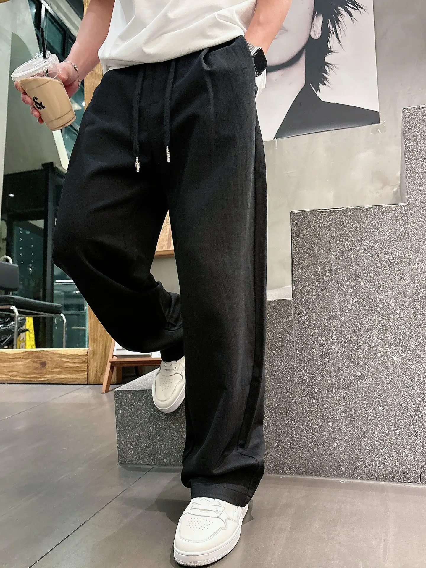 Logo-Appliqué Straight-Leg Drawstring Trousers D22514659 — view 5