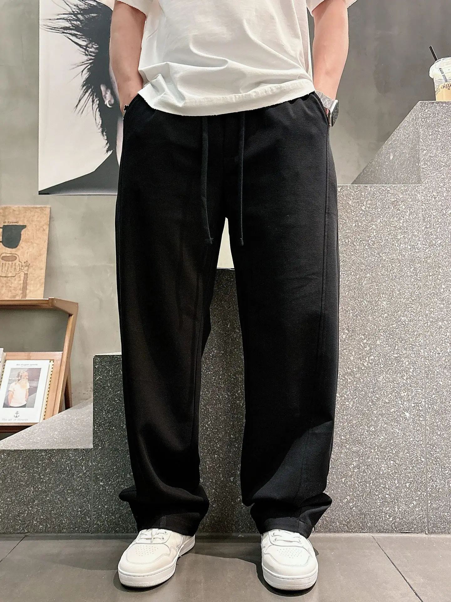 Logo-Embossed Drawstring Sweatpants D21514665
