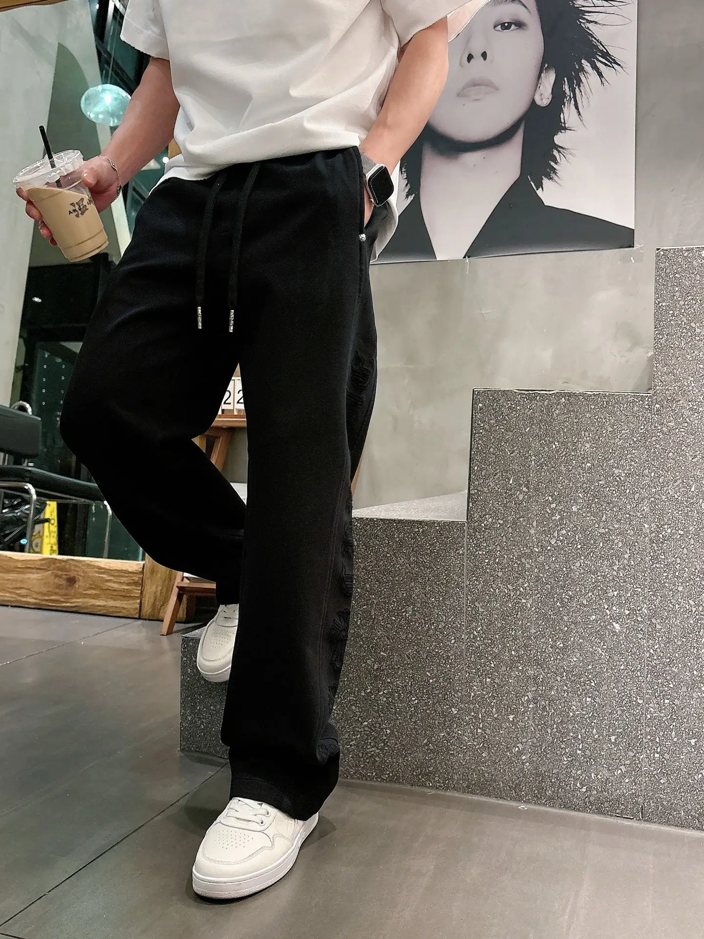 Logo Embroidered Straight-Leg Sweatpants D23014661