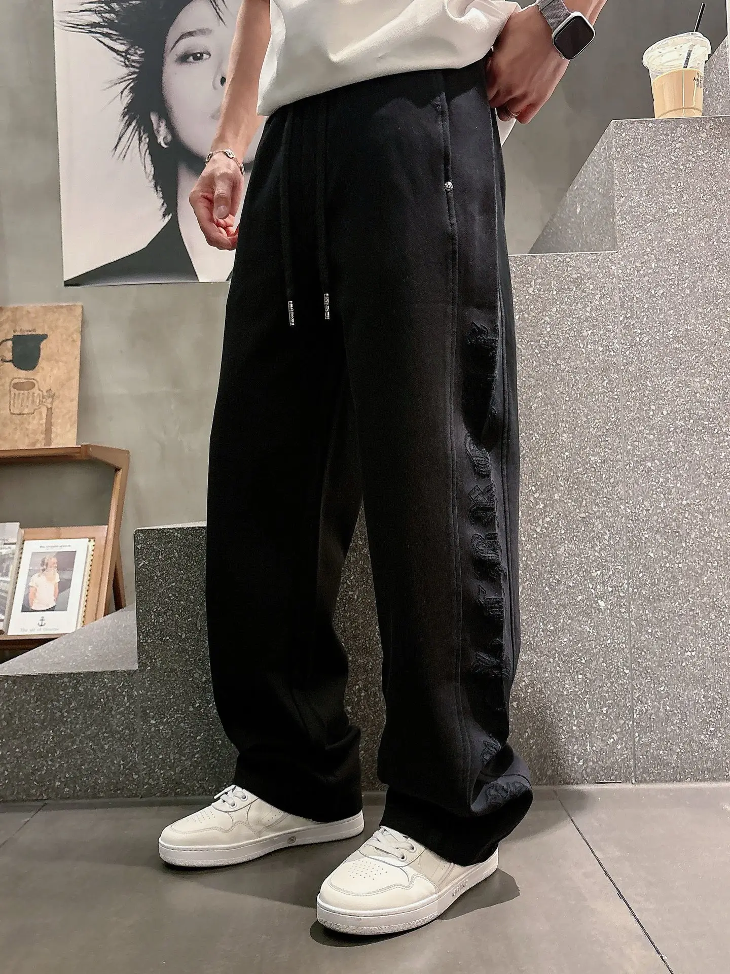 Logo Embroidered Straight-Leg Sweatpants D23014661 — view 3