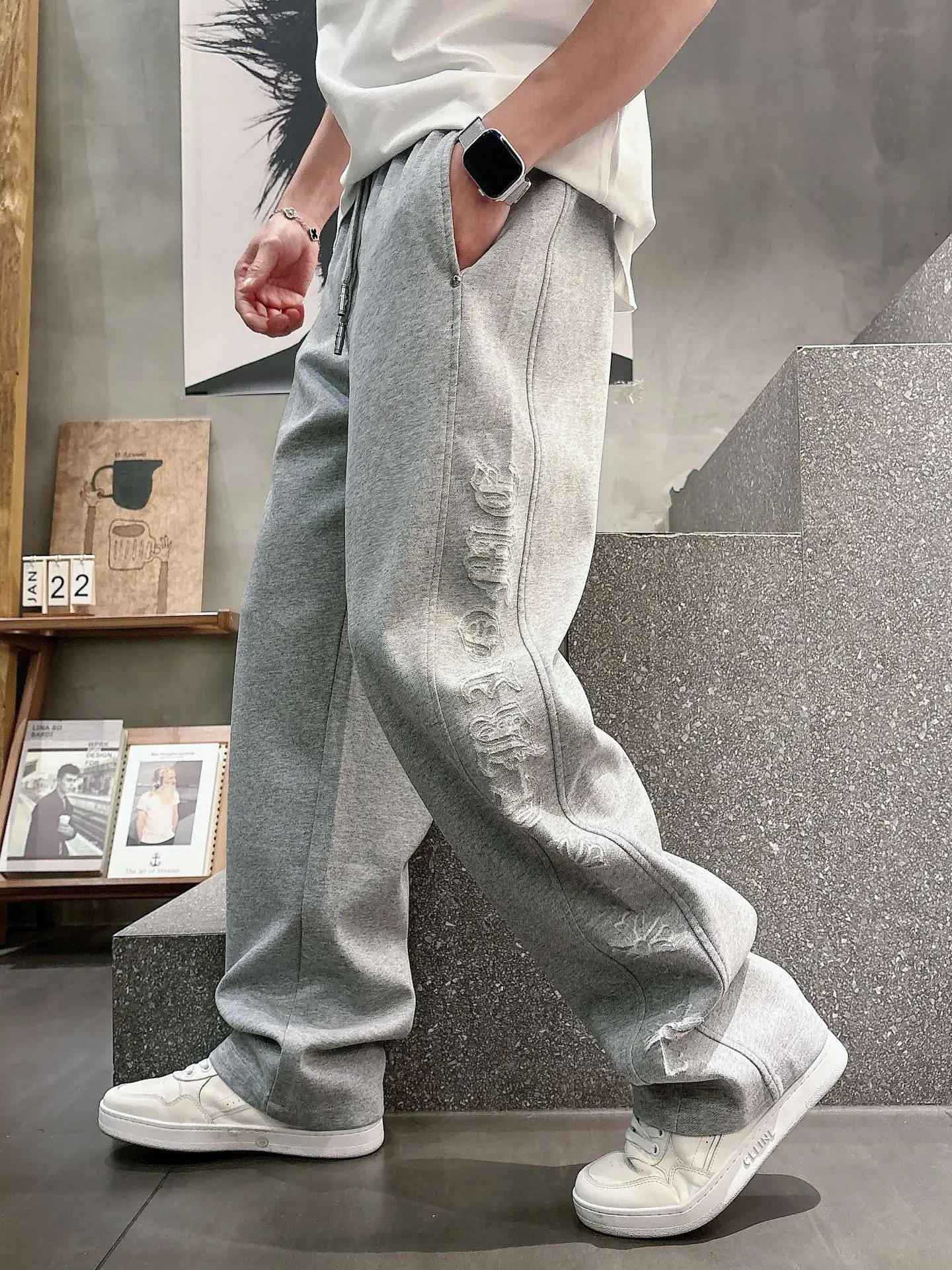 Embroidered Logo Straight-Leg Sweatpants D23014662 — view 6