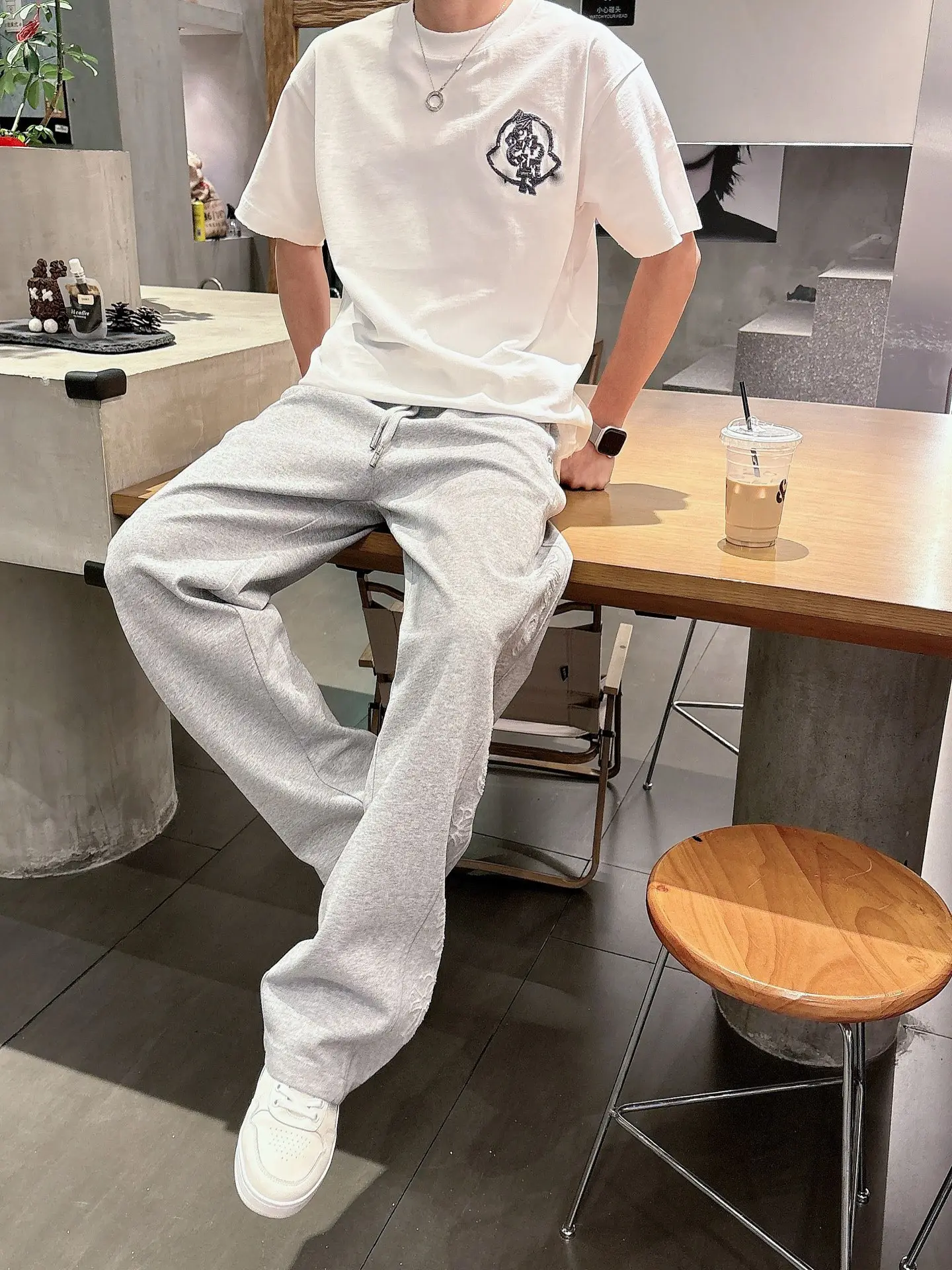 Embroidered Logo Straight-Leg Sweatpants D23014662 — view 9