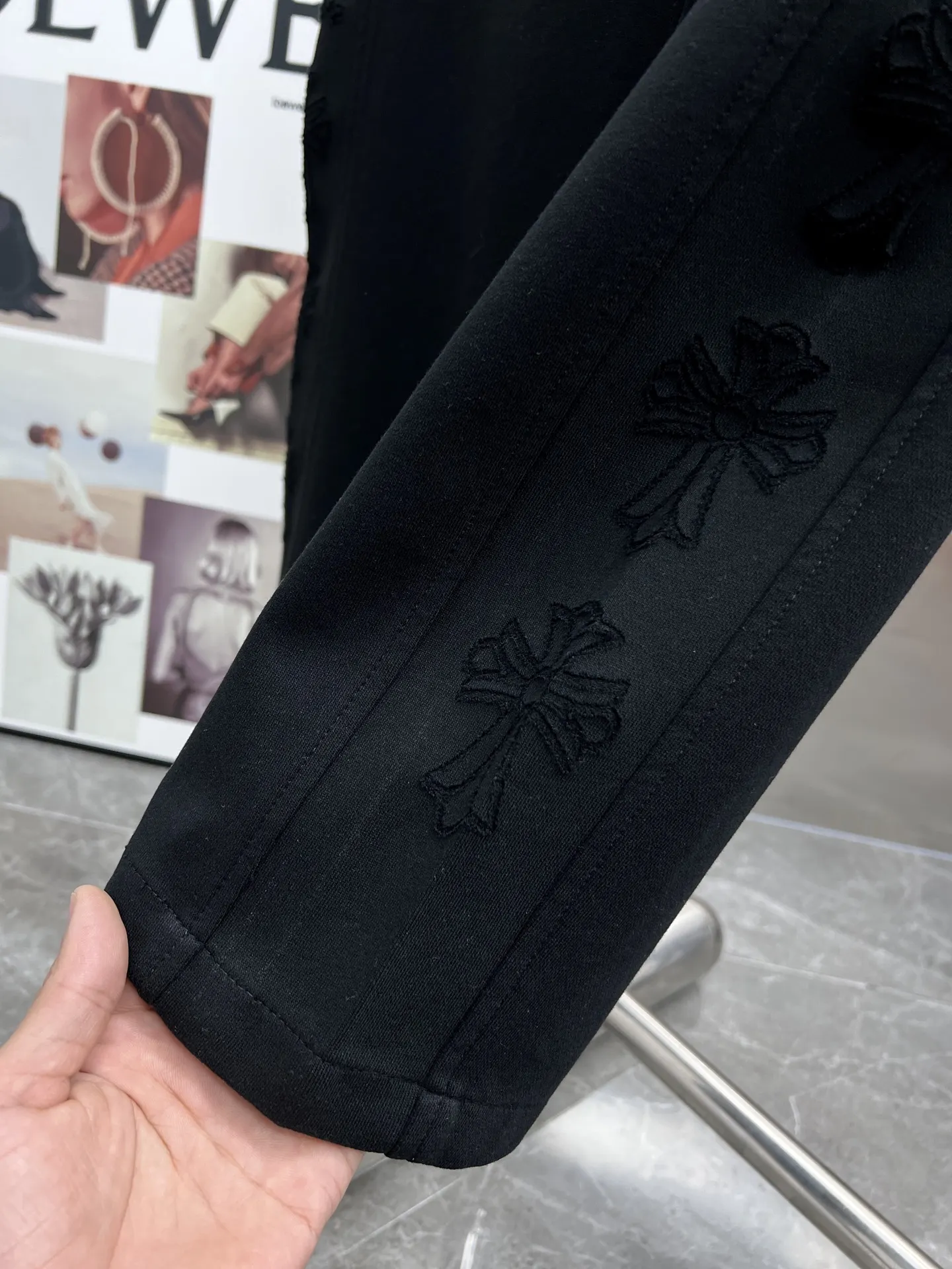 Chrome Hearts Logo Embroidered Sweatpants D23014645 — view 9