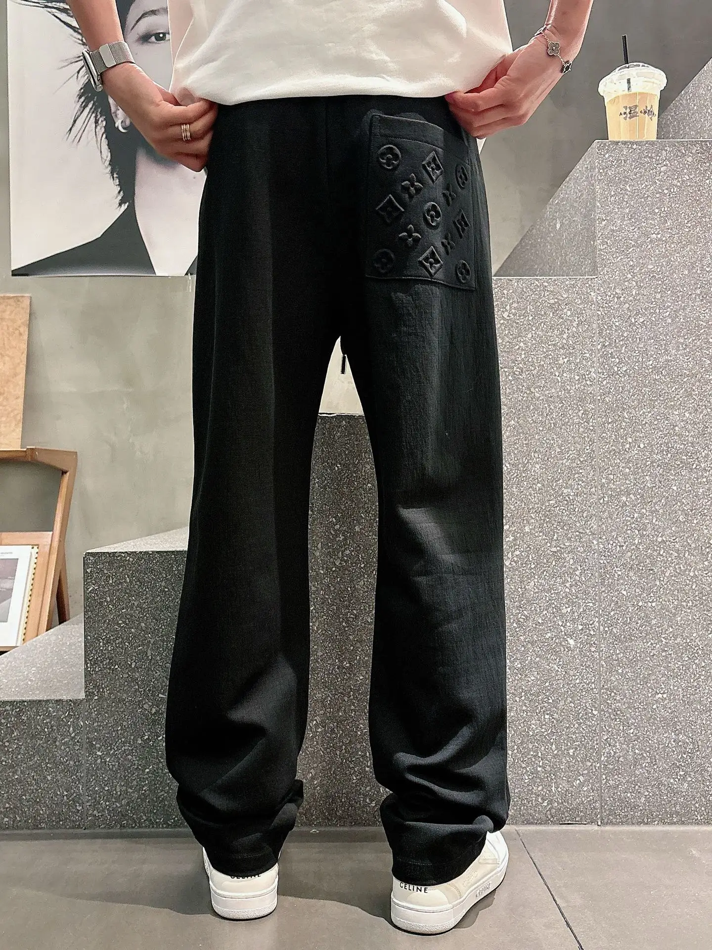 Logo-Embossed Straight-Leg Drawstring Trousers D22514655 — view 4