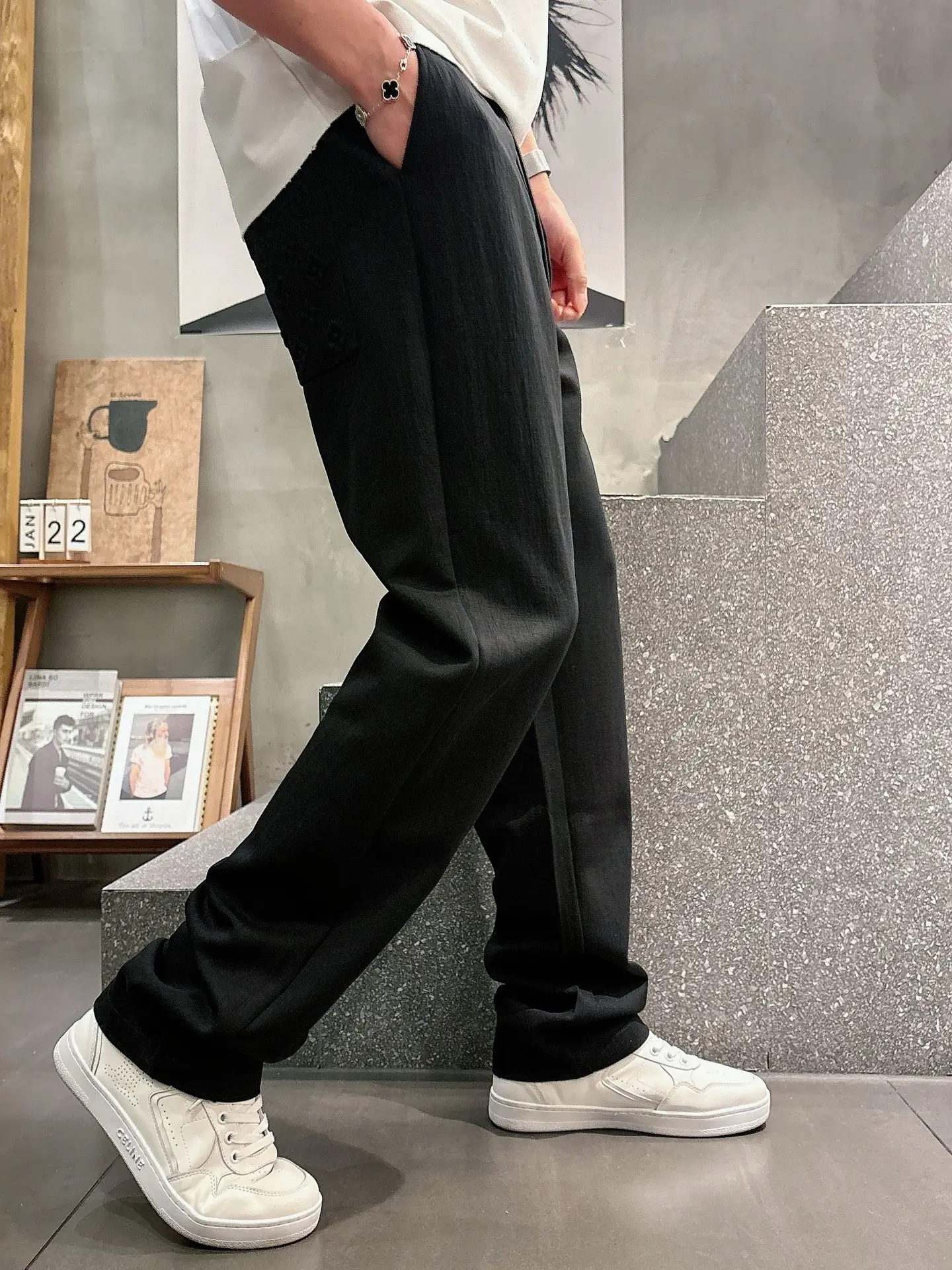 Logo-Embossed Straight-Leg Drawstring Trousers D22514655 — view 9