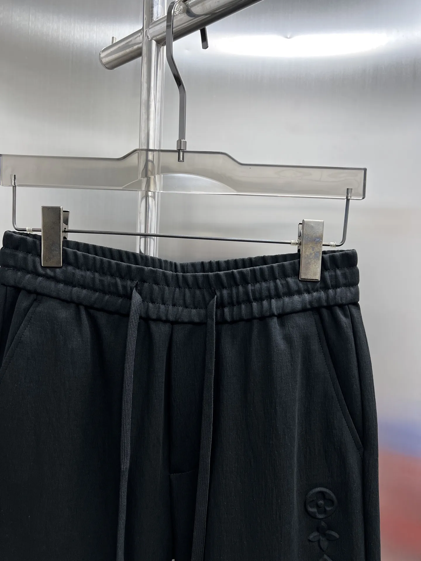 Embossed Logo Drawstring Trousers D22514647 — view 3