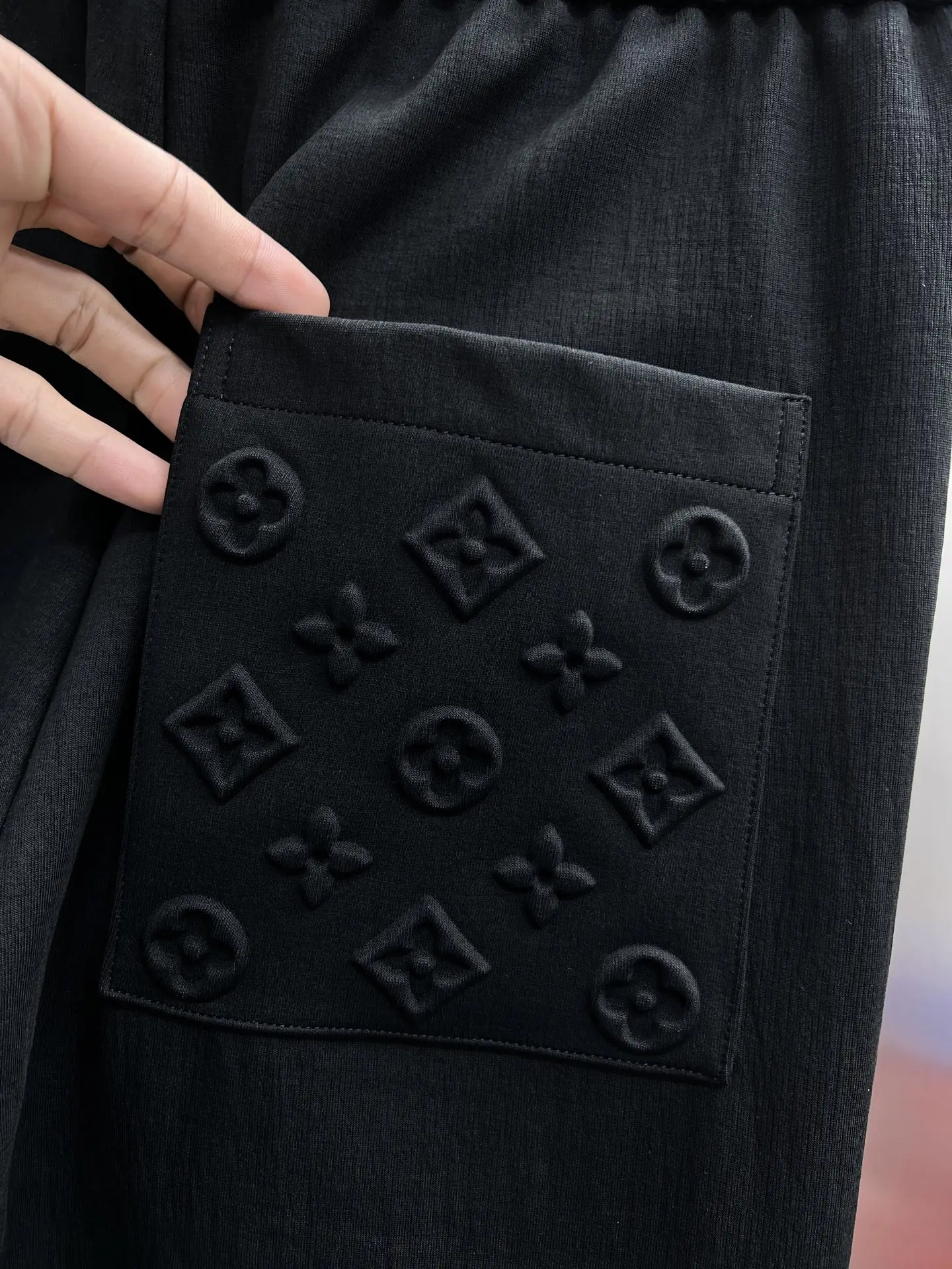 Embossed Logo Drawstring Trousers D22514647 — view 7