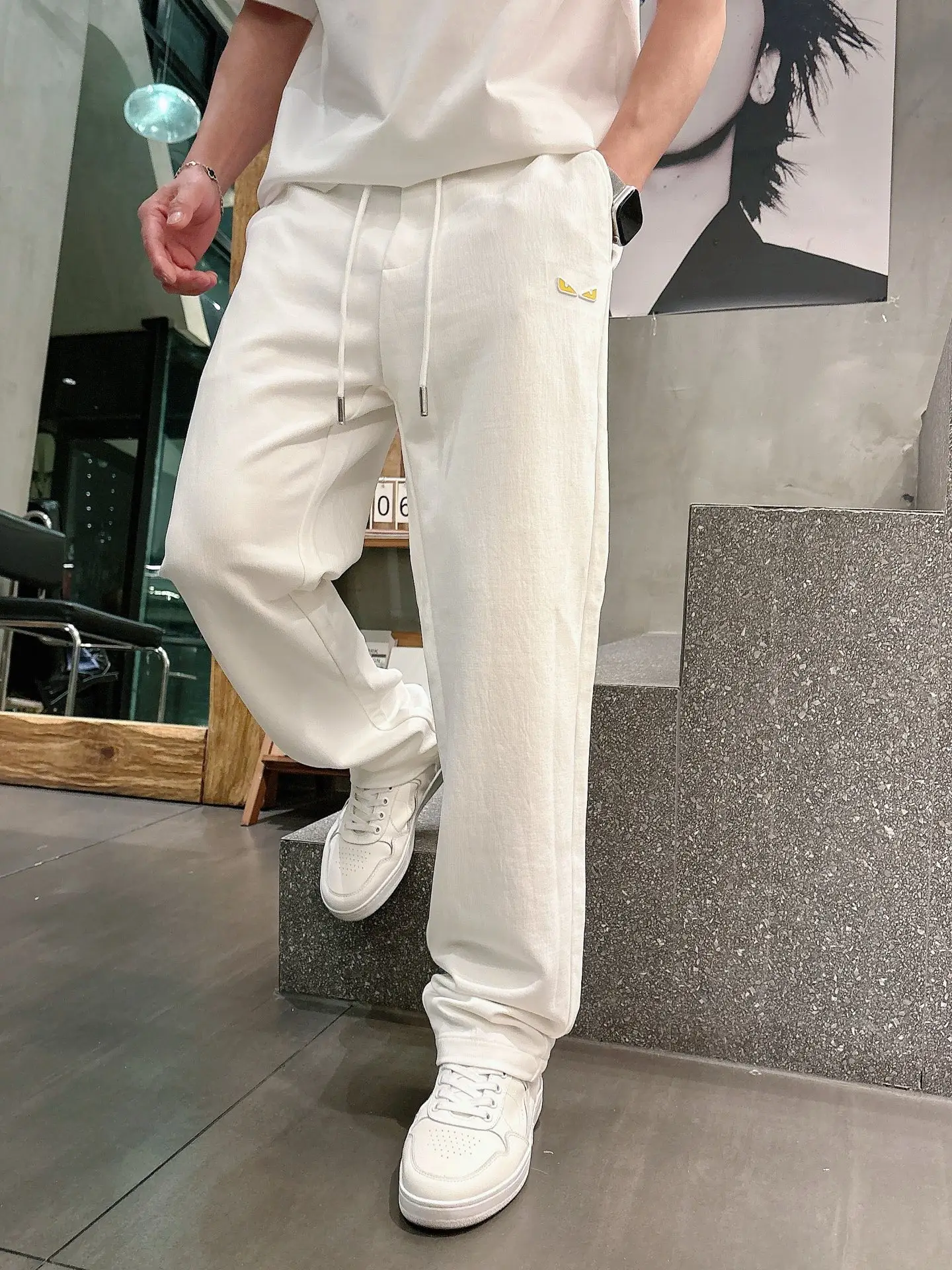 Embroidered Logo Drawstring Sweatpants D22513346