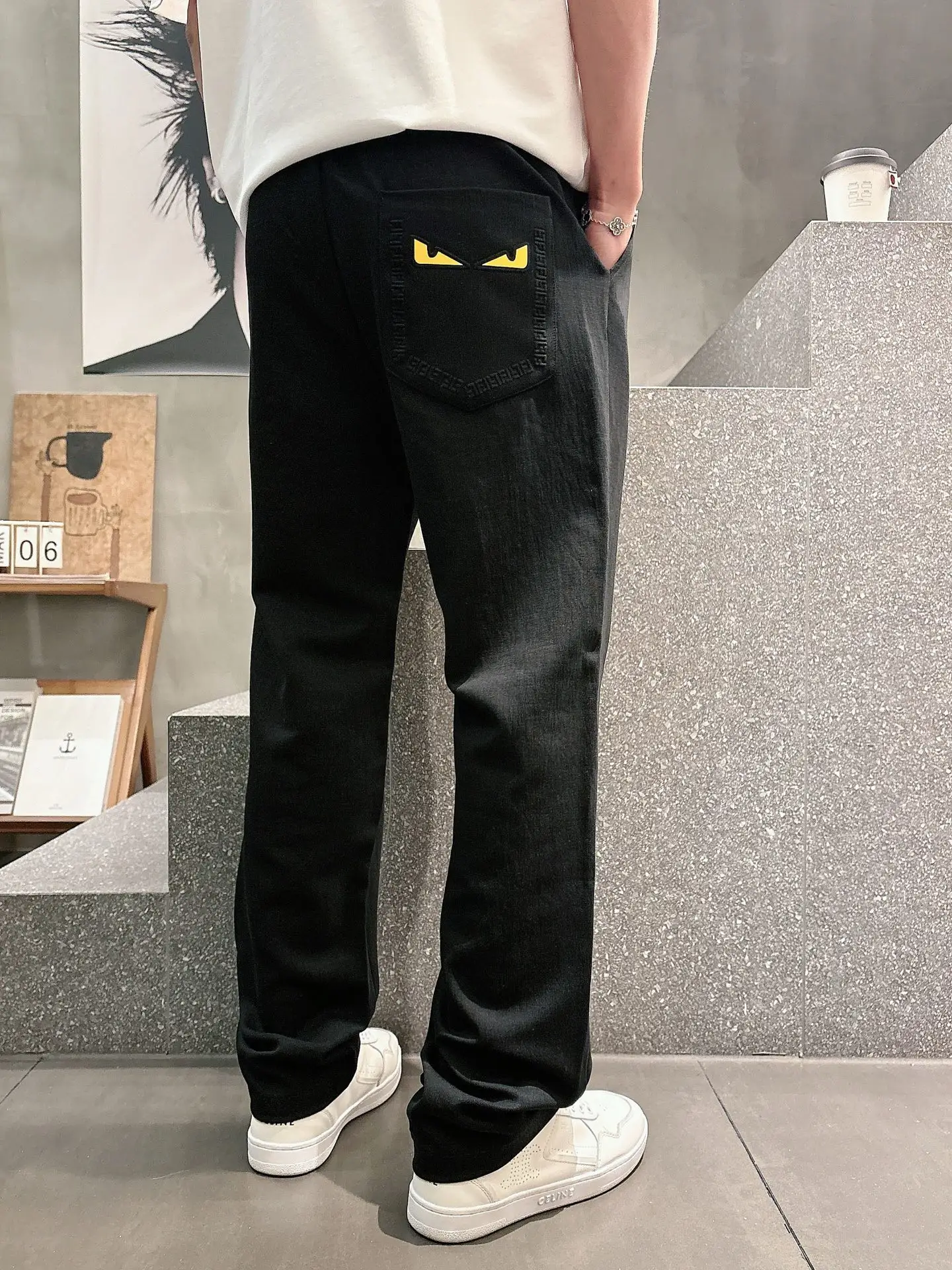 Fendi Logo-Embroidered Drawstring Sweatpants D22513347 — view 7