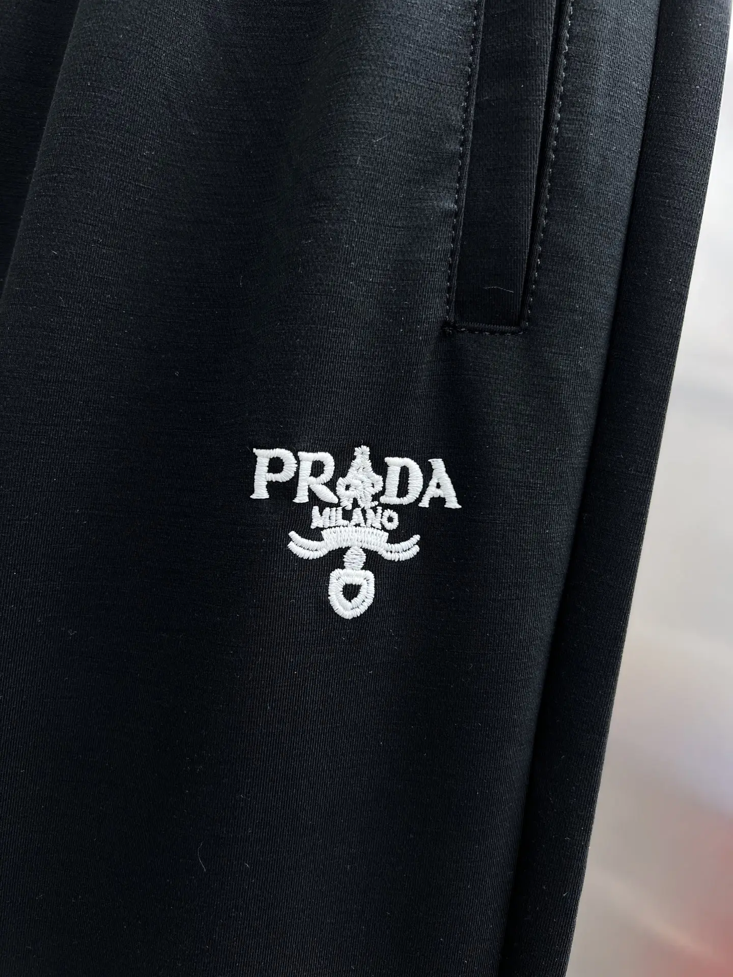 Logo-Embroidered Straight-Leg Sweatpants D22514633 — view 5