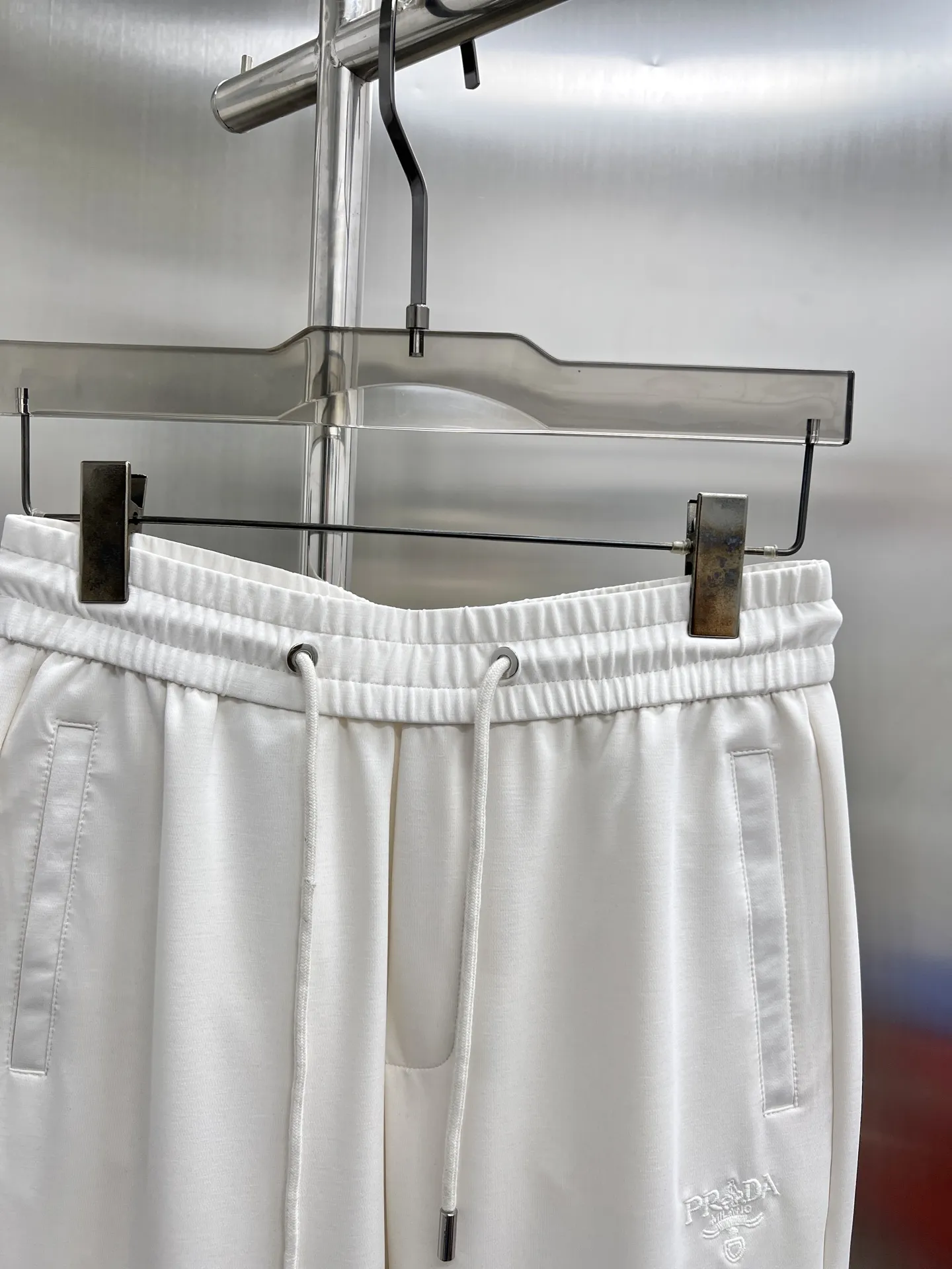 Logo-Embroidered Drawstring Sweatpants D22514634 — view 3