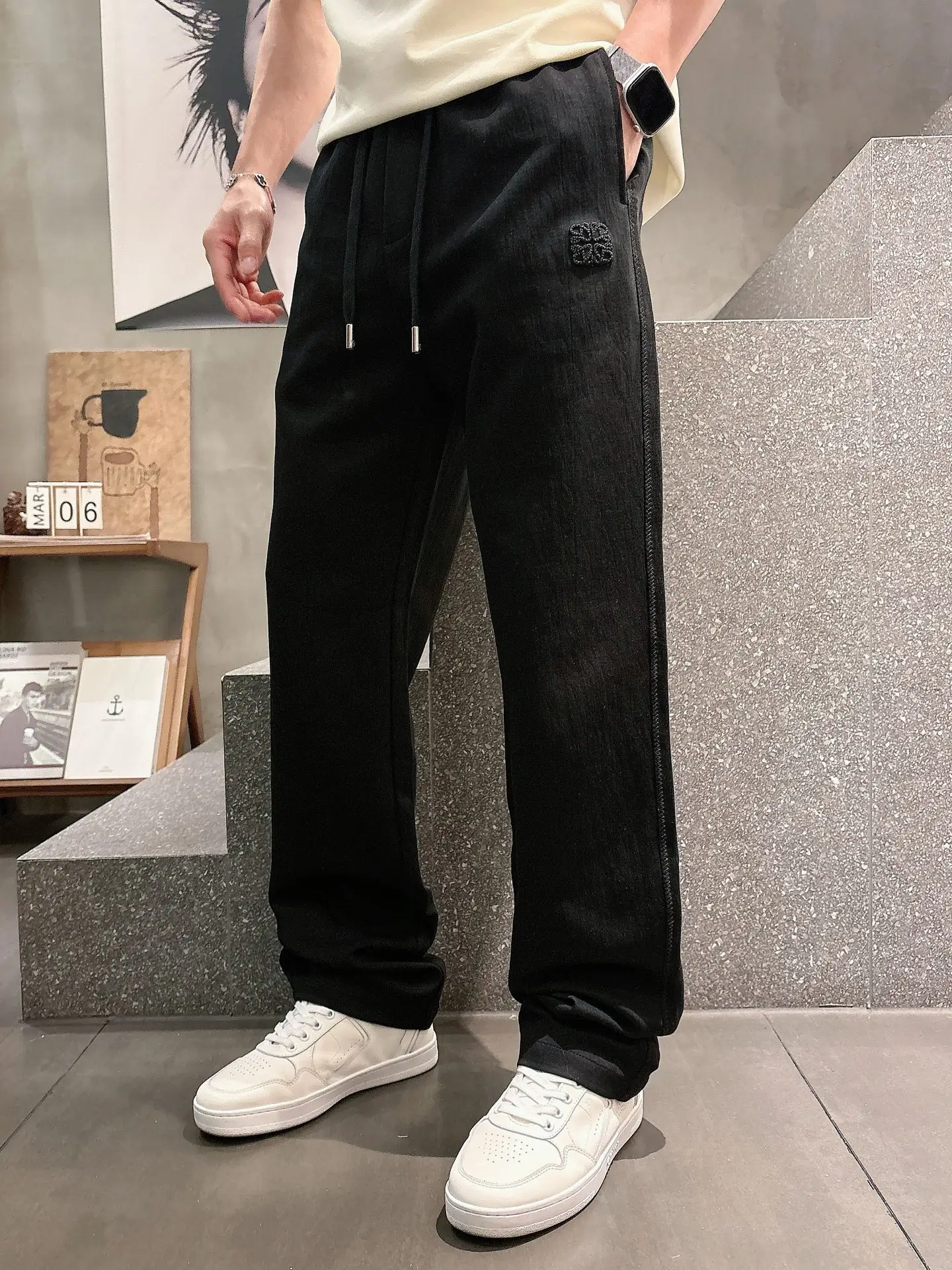 Logo-Embroidered Drawstring Trousers D22513341 — view 4