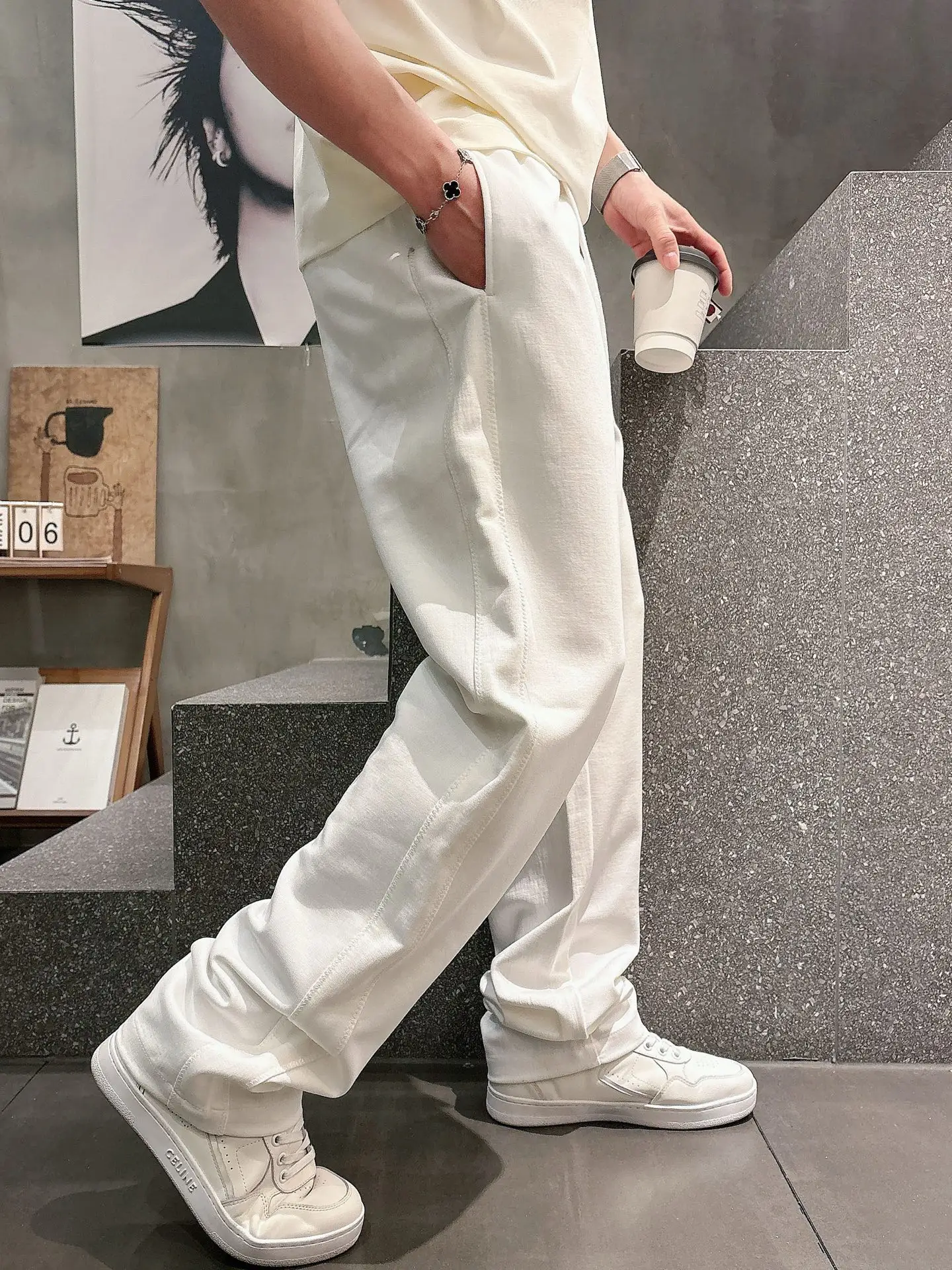 Embroidered Logo Drawstring Sweatpants D22513340 — view 7