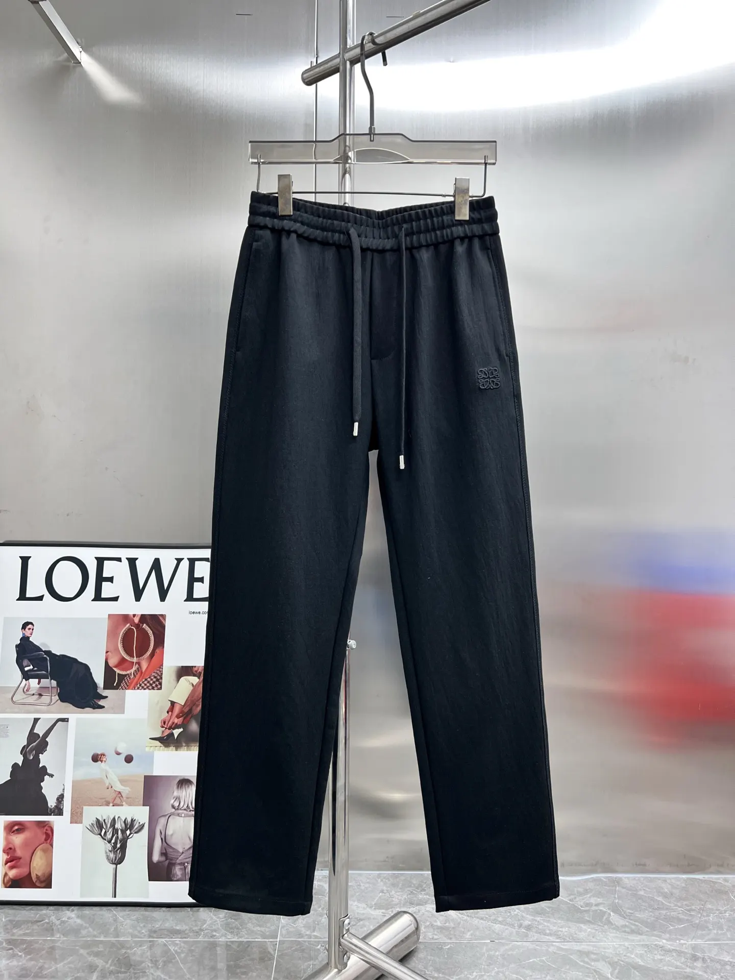 Embroidered Logo Drawstring Sweatpants D22514631