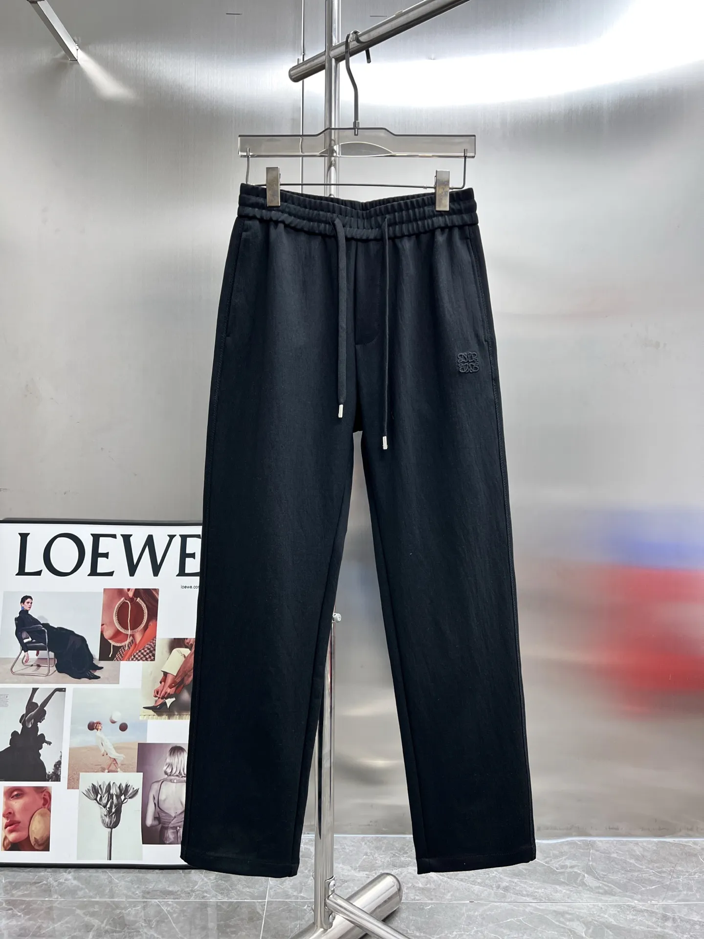 Embroidered Logo Drawstring Sweatpants D22514631