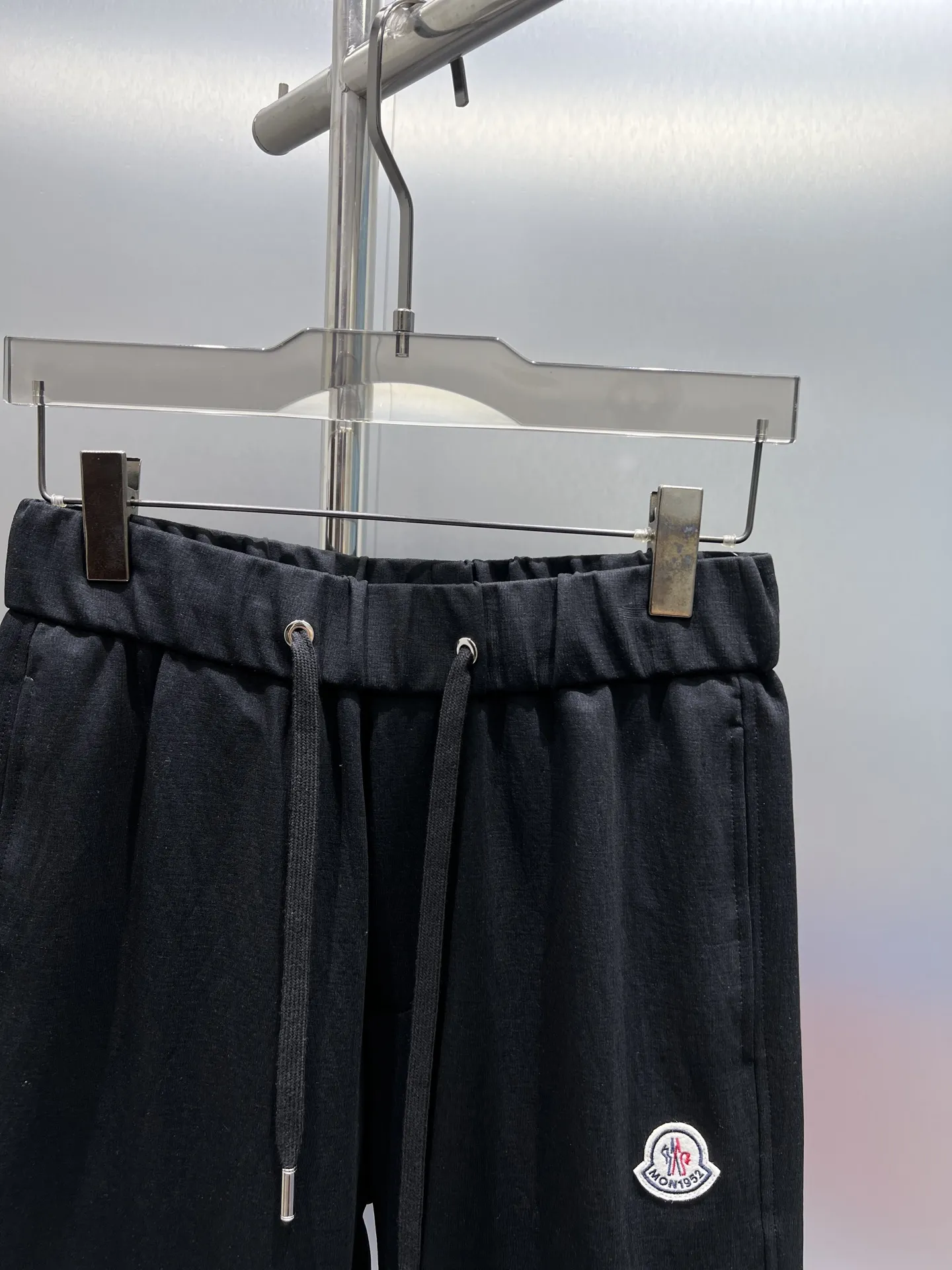 Logo-Appliquéd Straight-Leg Sweatpants D22512368 — view 3
