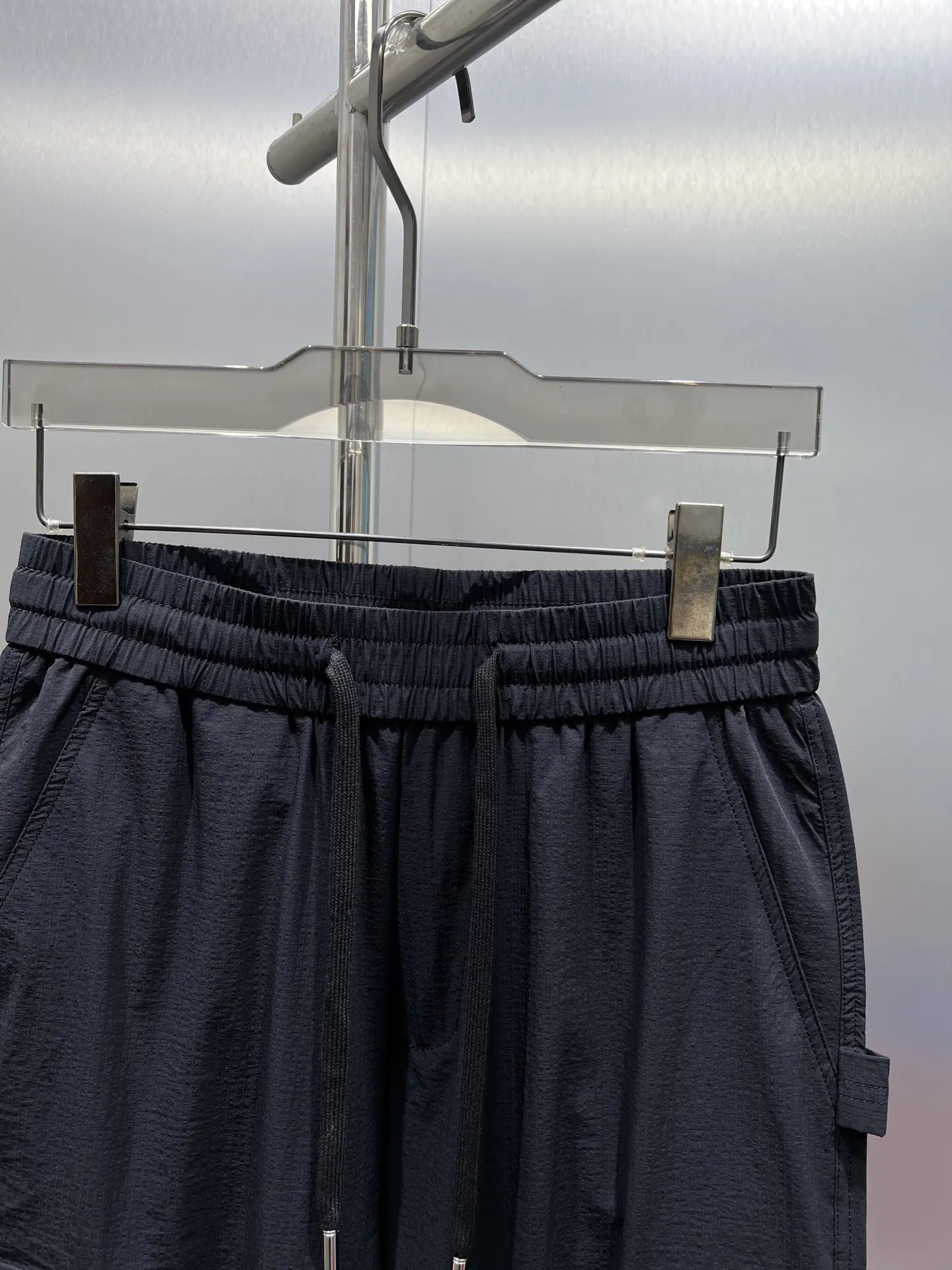 Straight-Leg Cargo Trousers D23512364 — view 3