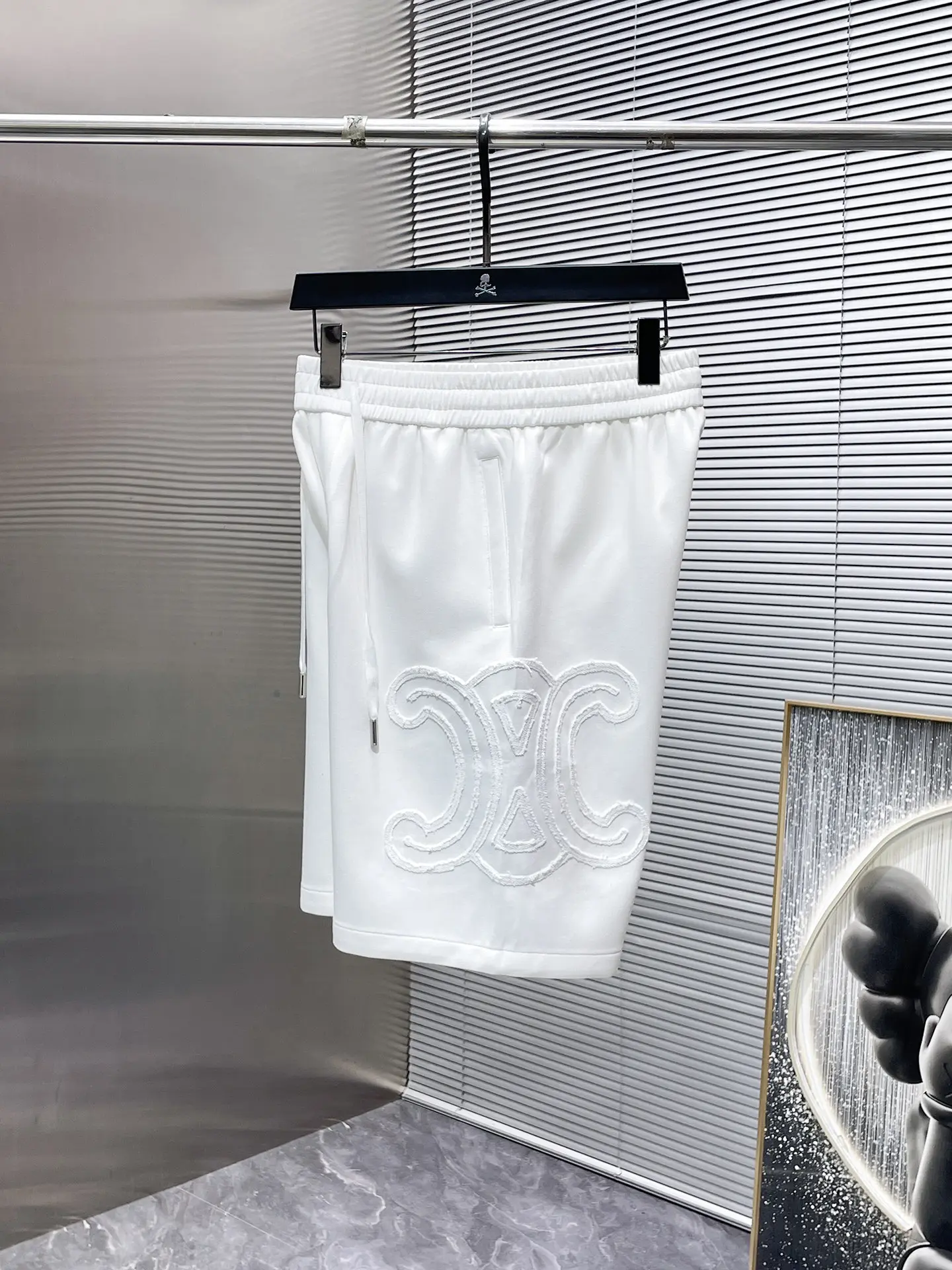 Logo Appliqué Drawstring Shorts D20012438 — view 3