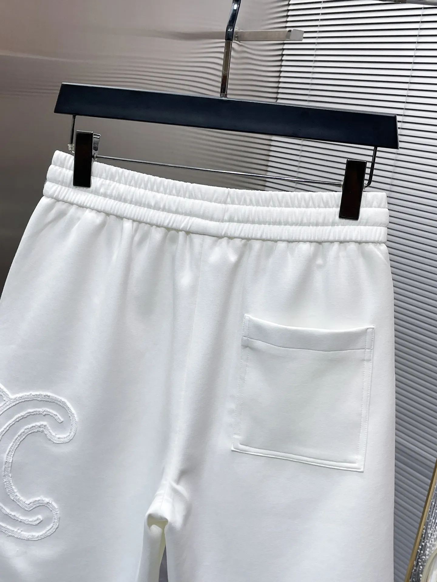 Logo Appliqué Drawstring Shorts D20012438 — view 6