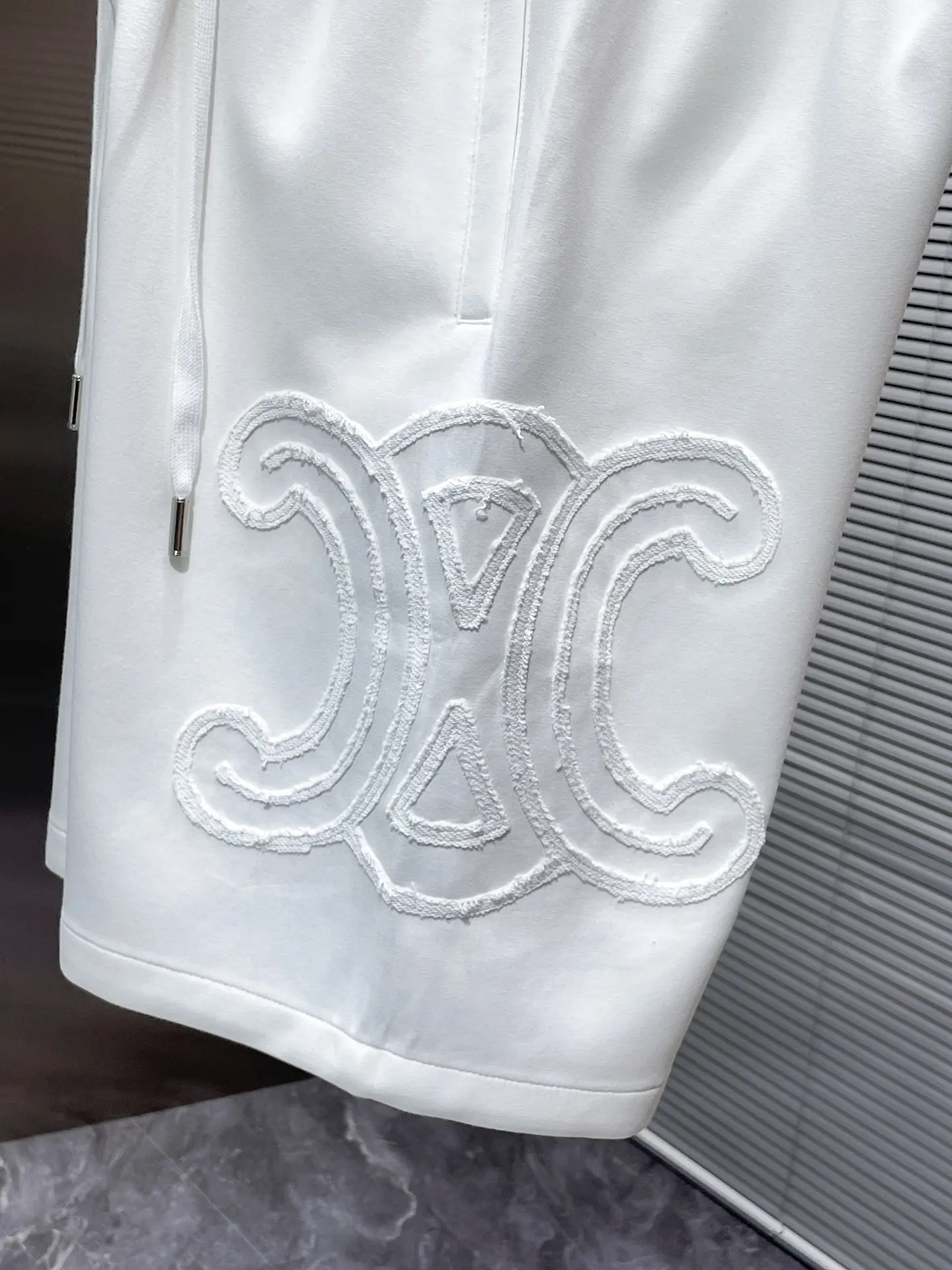 Logo Appliqué Drawstring Shorts D20012438 — view 8