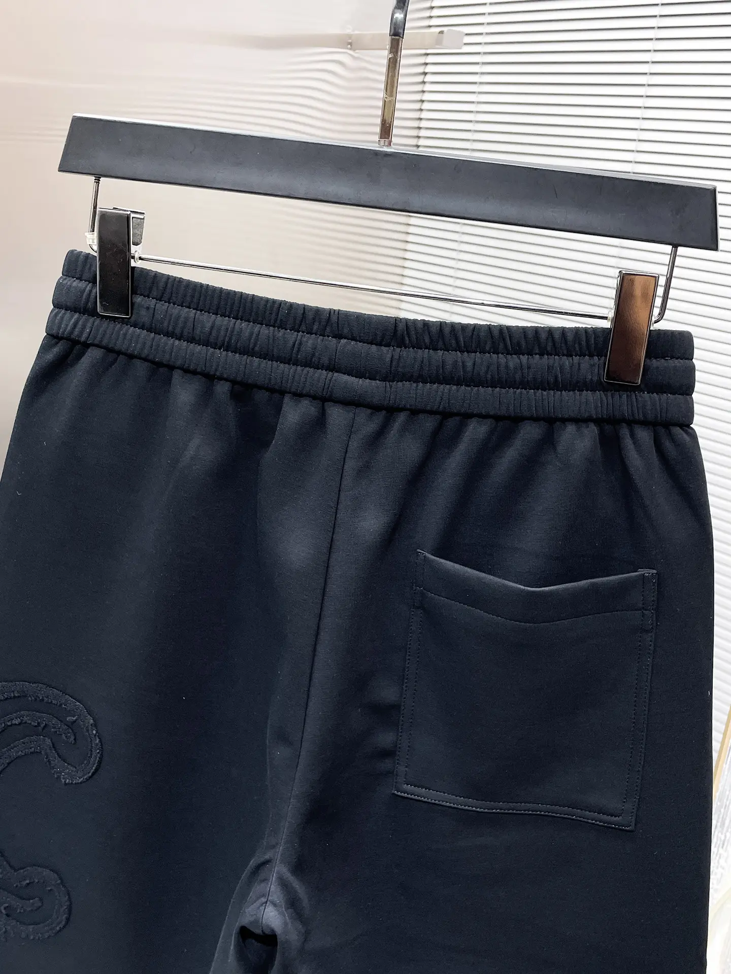 Logo Appliqué Drawstring Sweat Shorts D20012439 — view 6