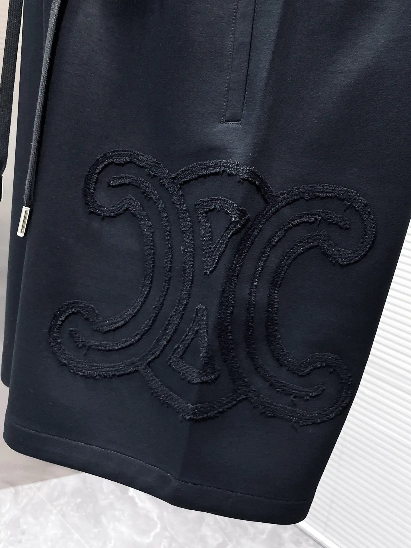 Logo Appliqué Drawstring Sweat Shorts D20012439 — view 7
