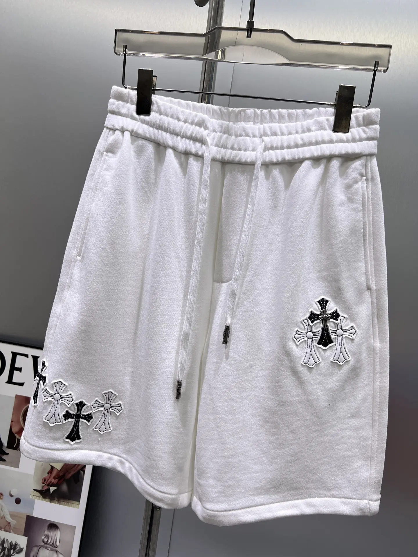 Cross Patch Embroidered Sweat Shorts D21012418 — view 5