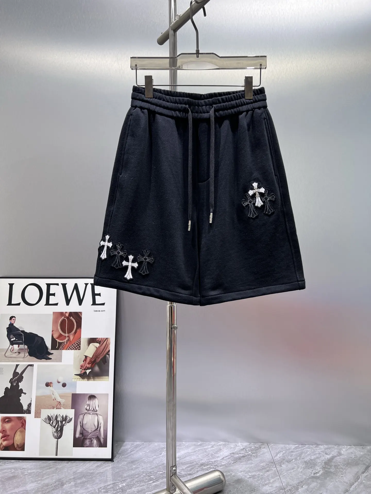 Cross Patch Embroidered Sweat Shorts D21012419