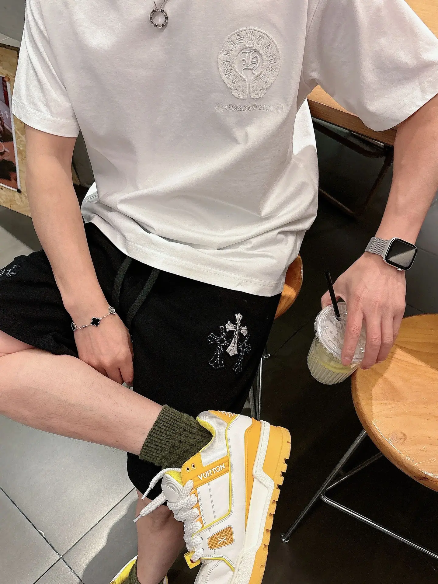 Cross Patch Embroidered Cotton Shorts D21012445 — view 9