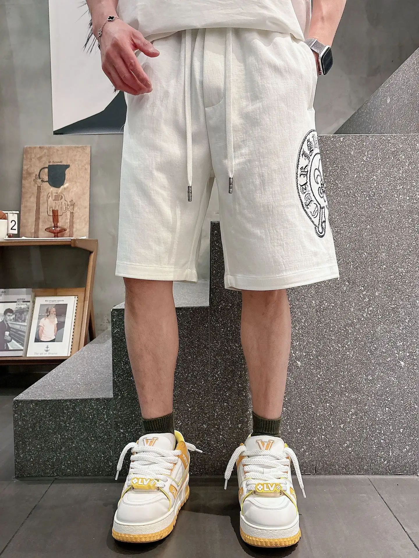 Logo Embroidered Drawstring Shorts D20012452