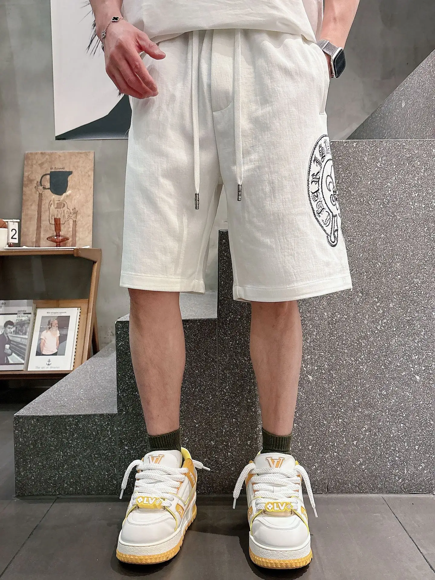 Logo Embroidered Drawstring Shorts D20012452