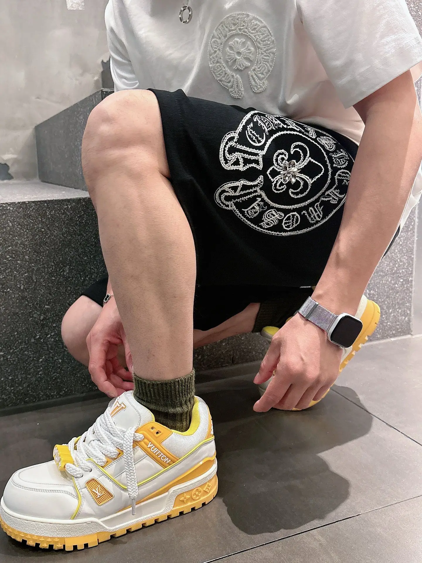 Logo-Embroidered Drawstring Cotton Shorts D20012453 — view 5