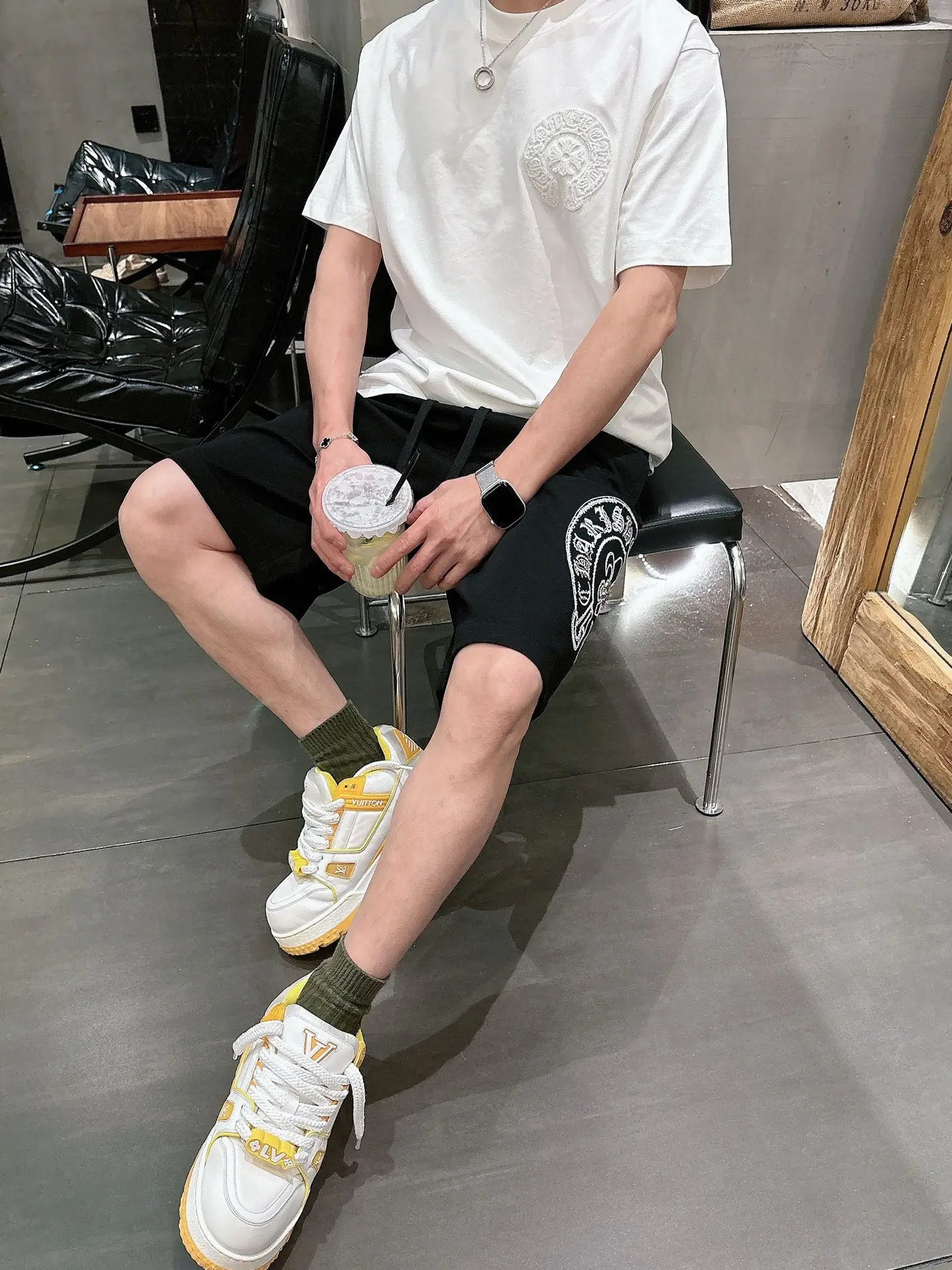 Logo-Embroidered Drawstring Cotton Shorts D20012453 — view 9