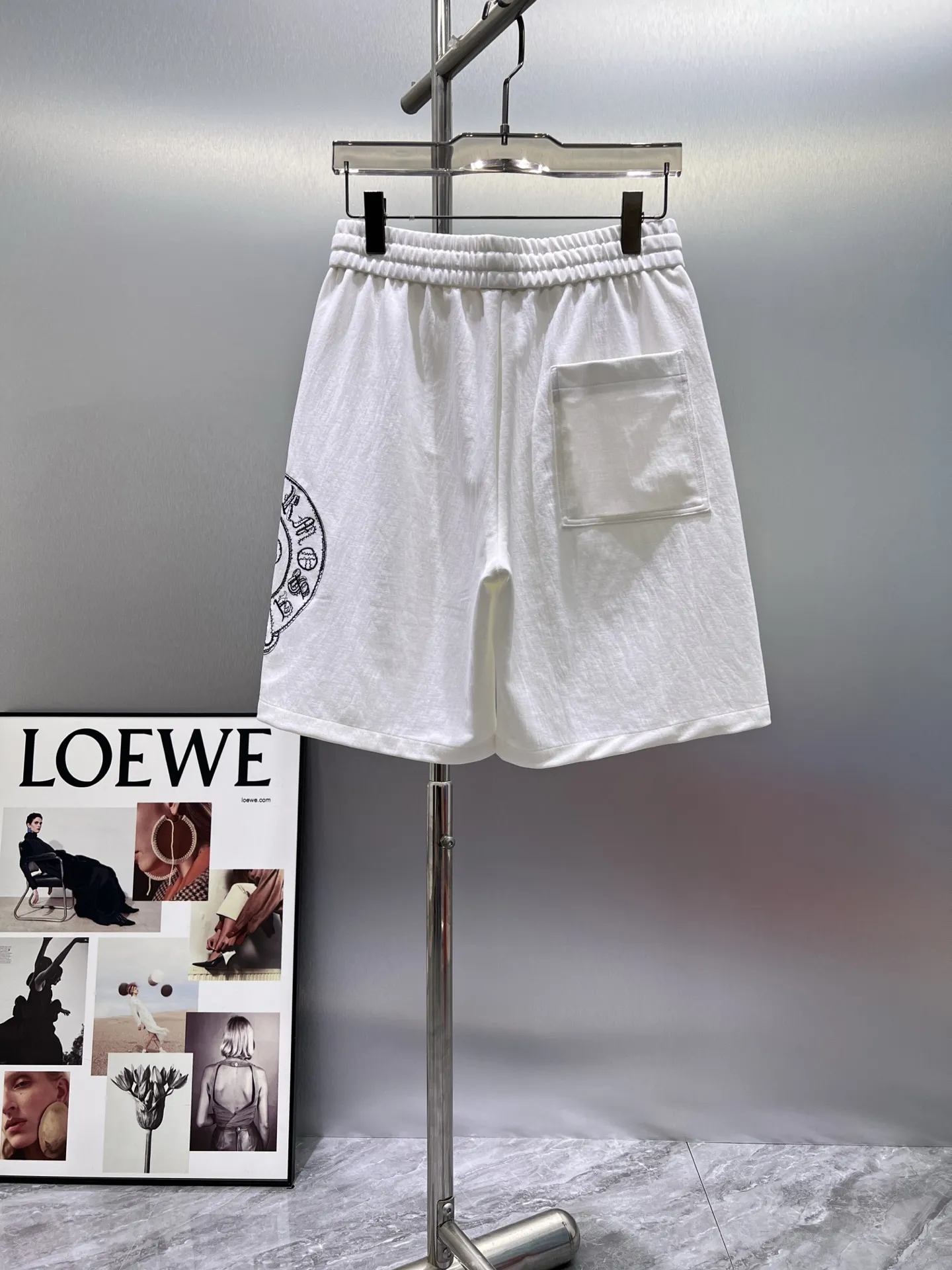 Logo Embroidered Cotton Jersey Shorts D20012428 — view 2