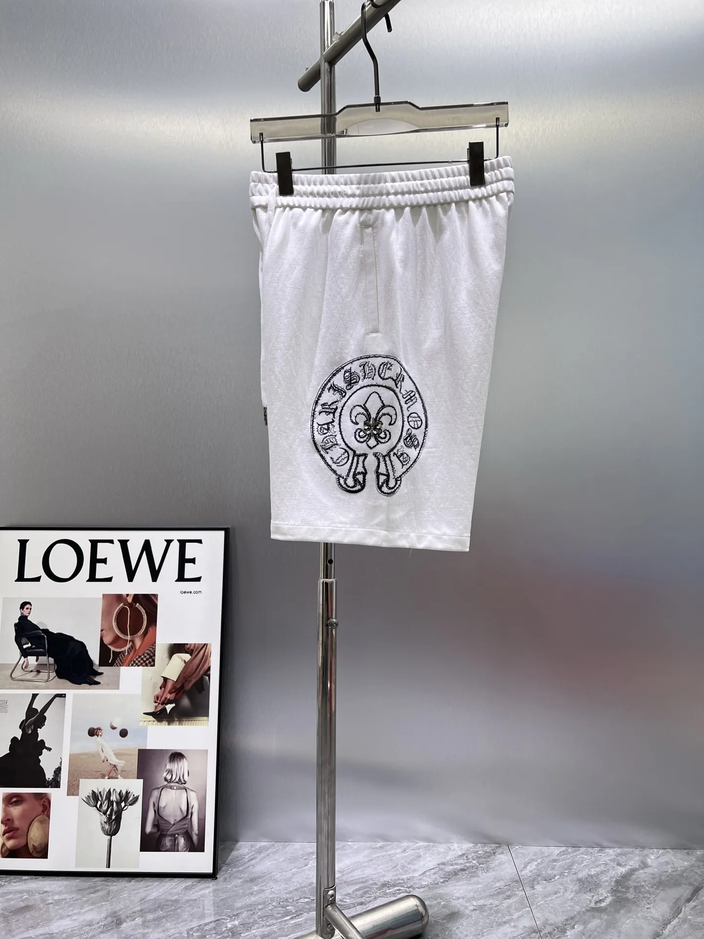 Logo Embroidered Cotton Jersey Shorts D20012428 — view 3