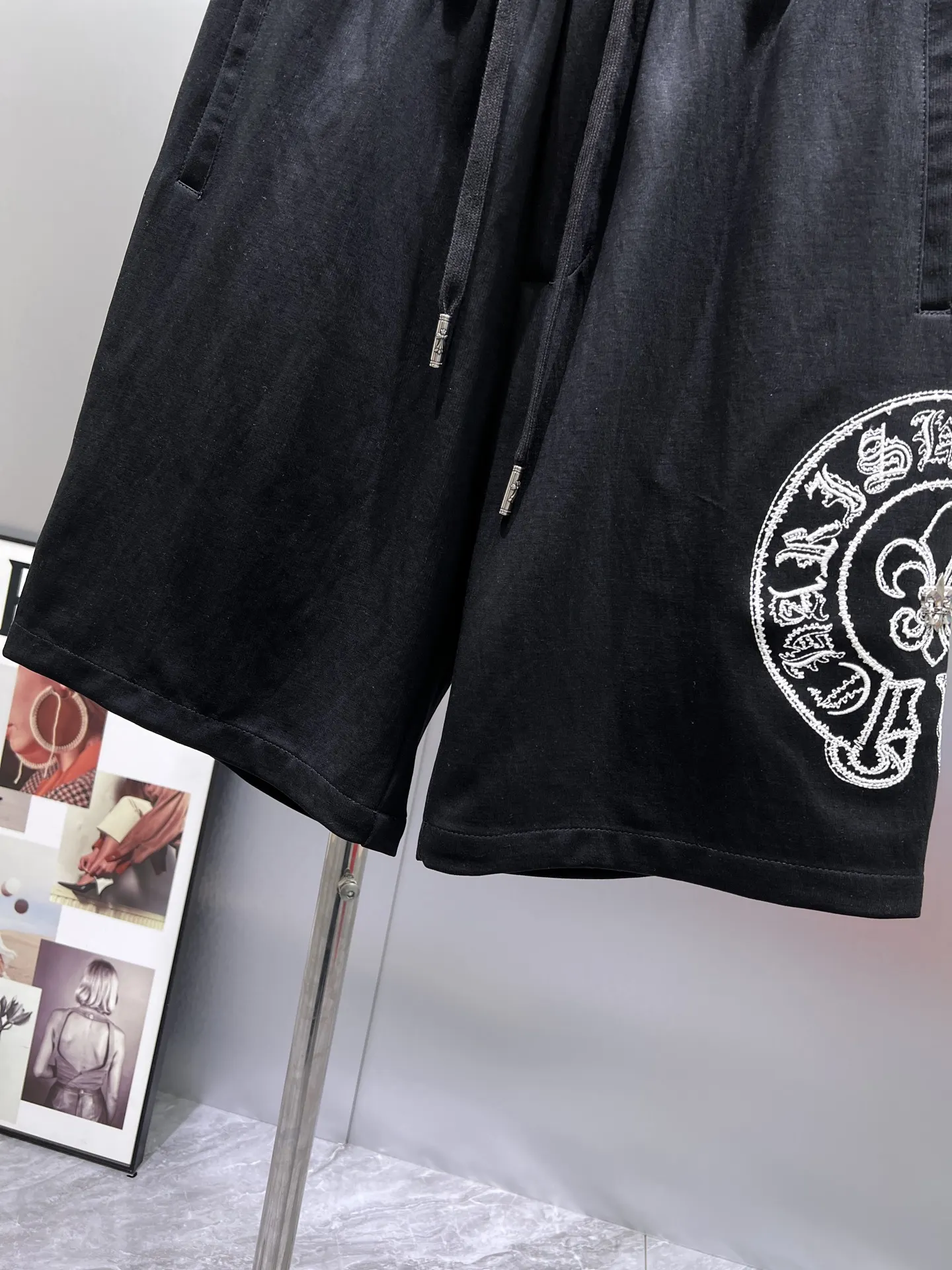Logo Embroidered Cotton-Jersey Shorts D20012429 — view 7