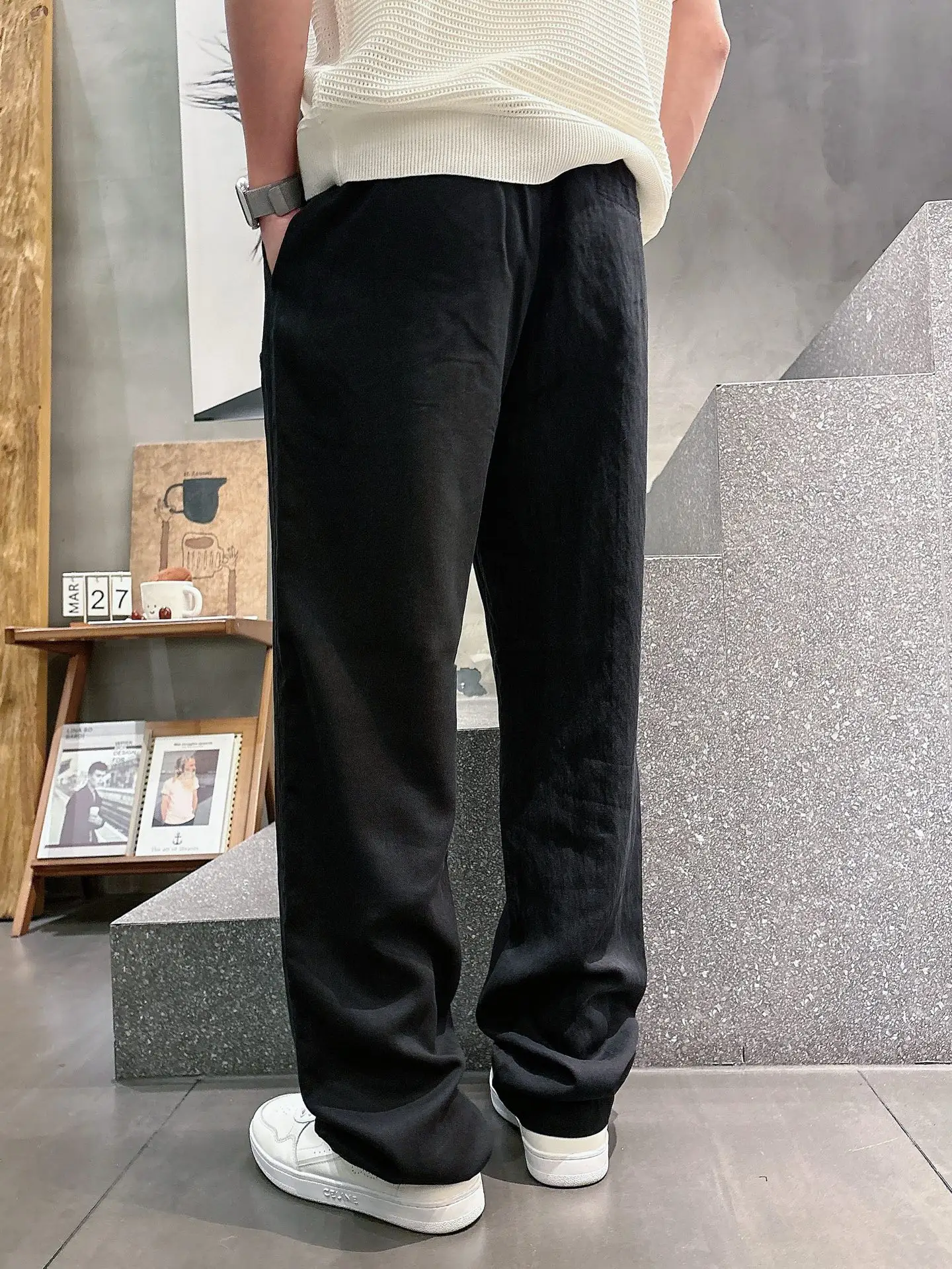 Logo-Patch Straight-Leg Casual Trousers D23012396 — view 7