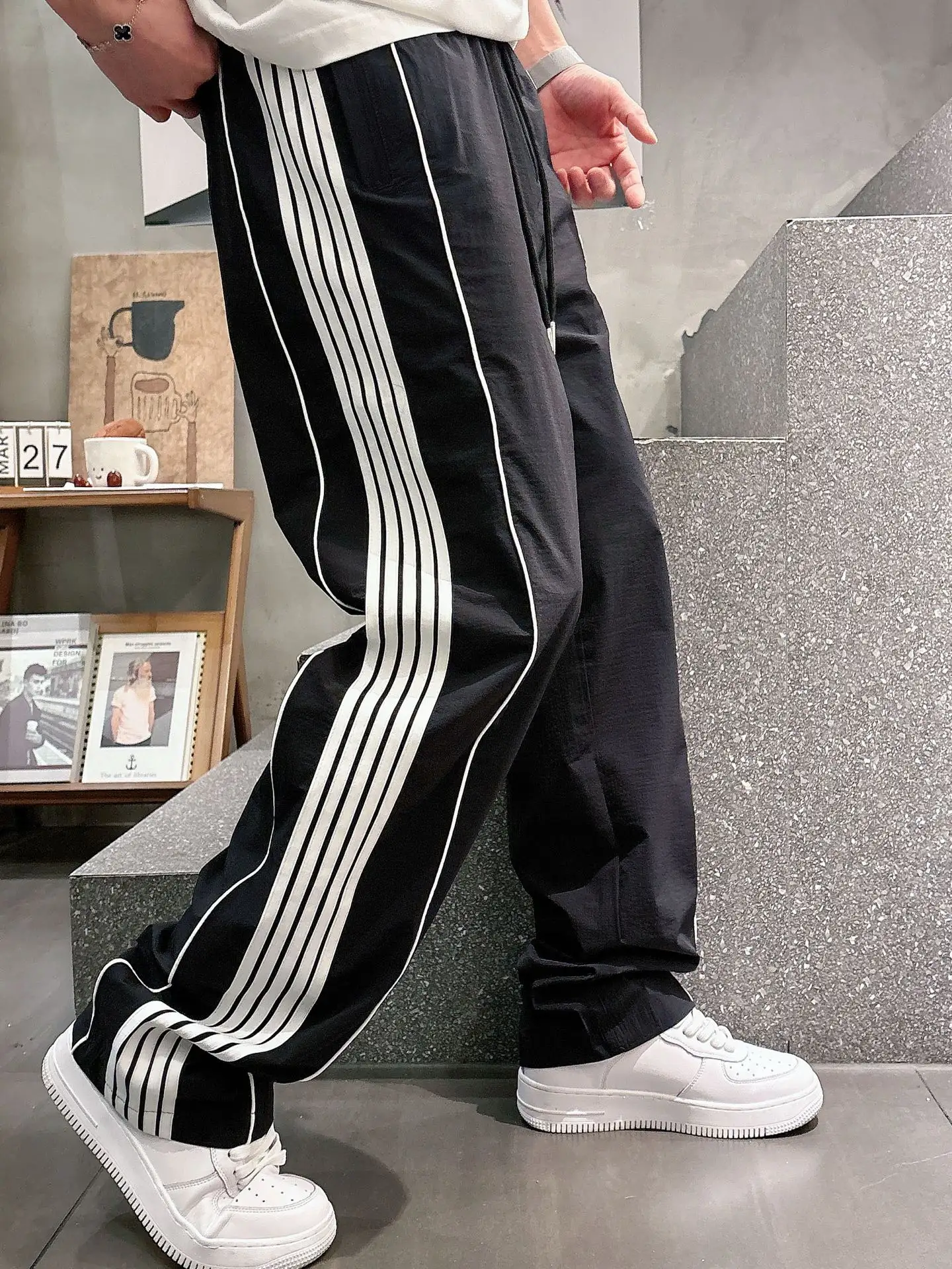 Logo Embroidered Side-Stripe Track Pants D23512398 — view 3
