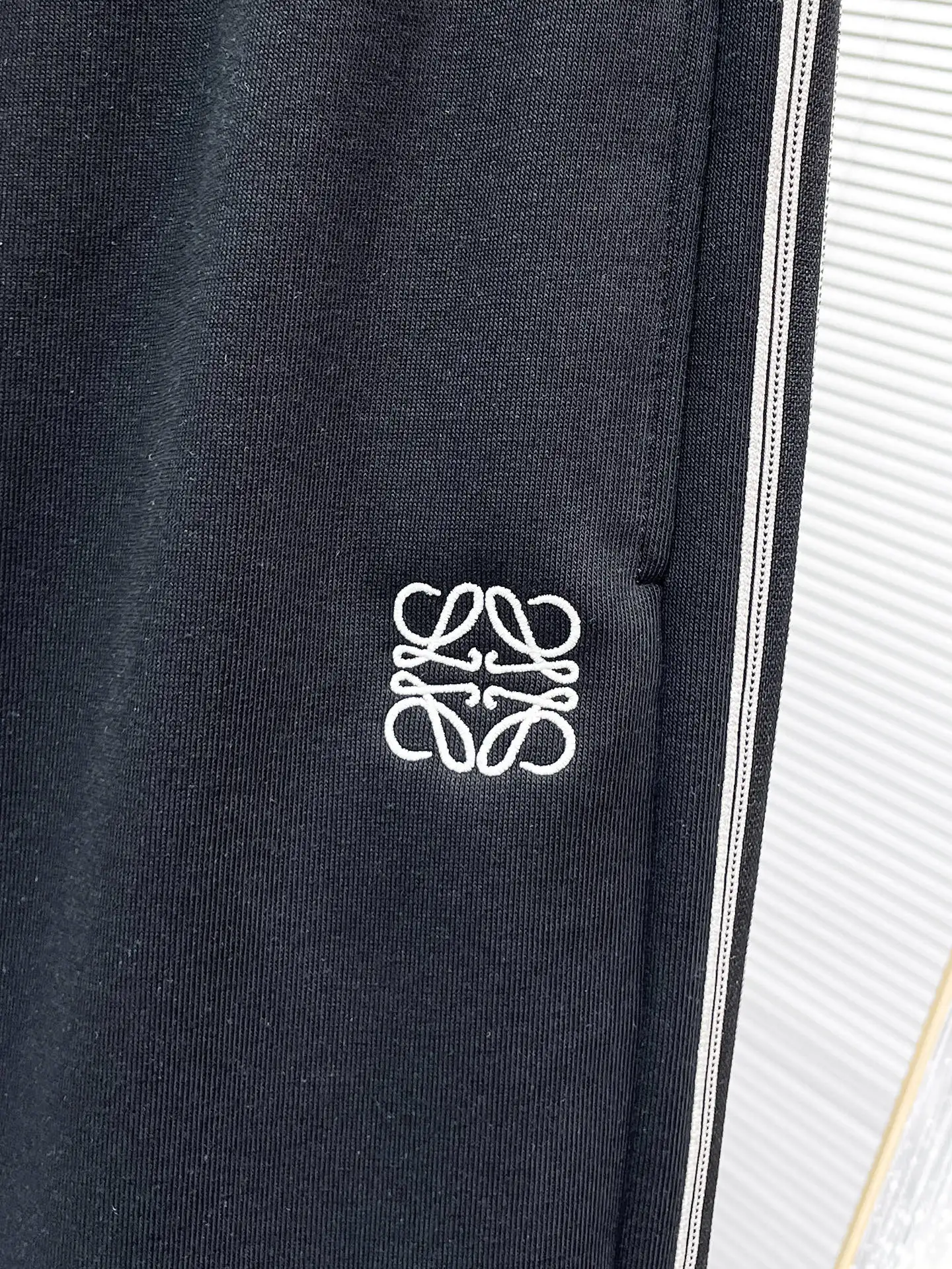 Embroidered Logo Drawstring Shorts D20512437 — view 8