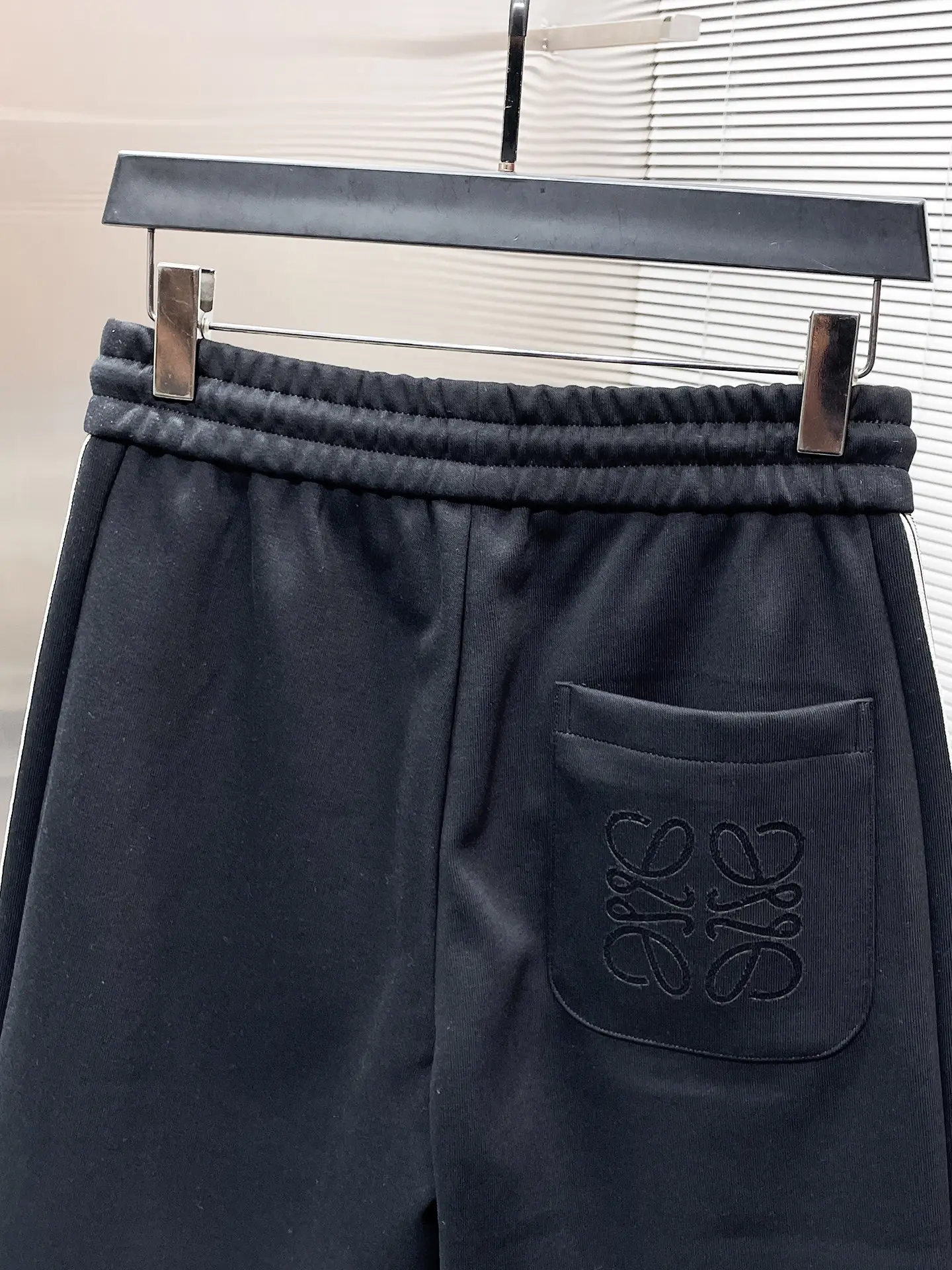 Embroidered Logo Drawstring Shorts D20512437 — view 9