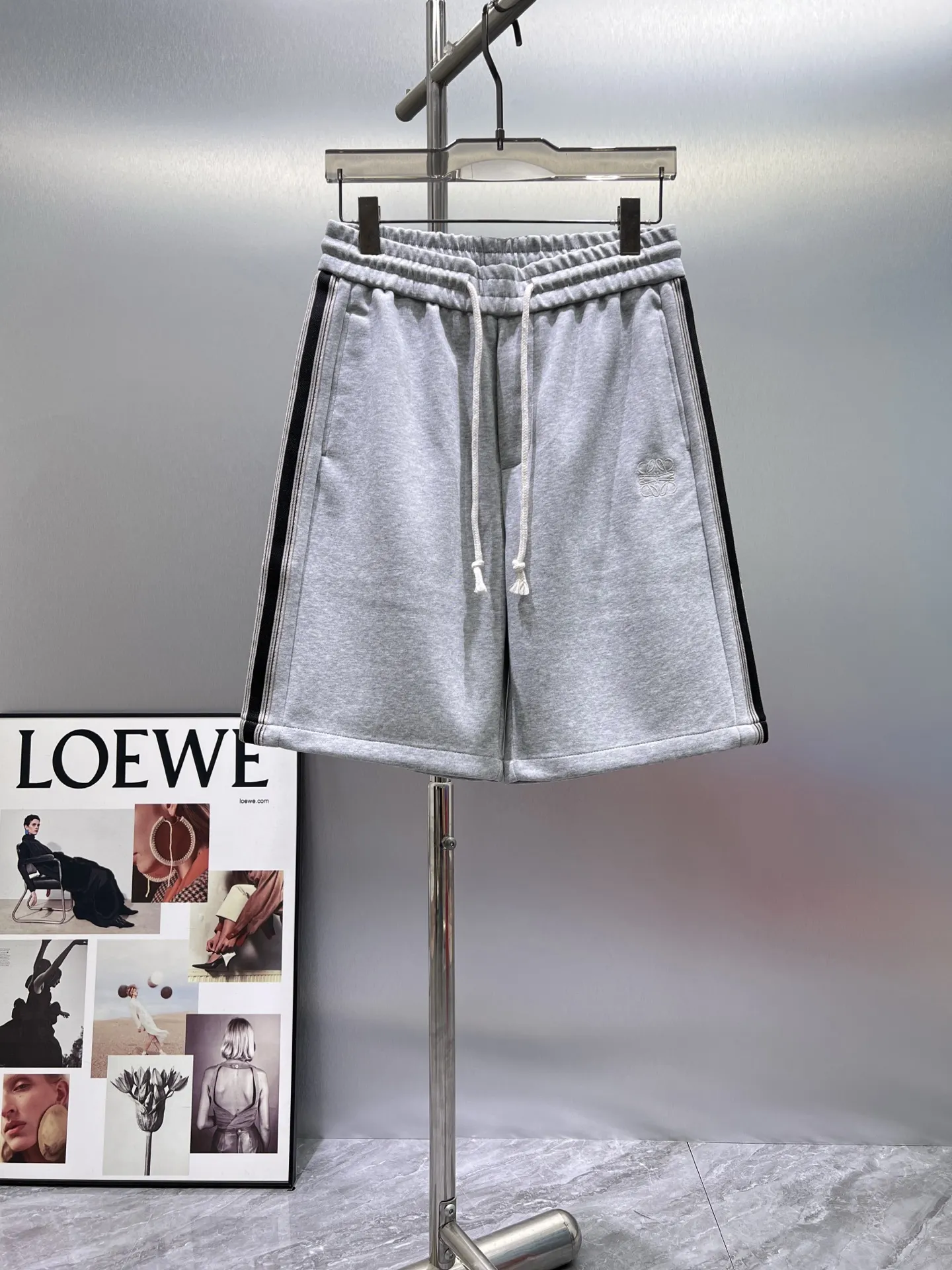 Logo-Embroidered Striped Cotton-Blend Shorts D20512430