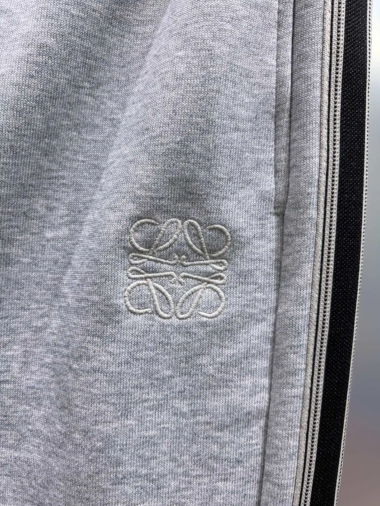 Logo-Embroidered Striped Cotton-Blend Shorts D20512430 — view 8