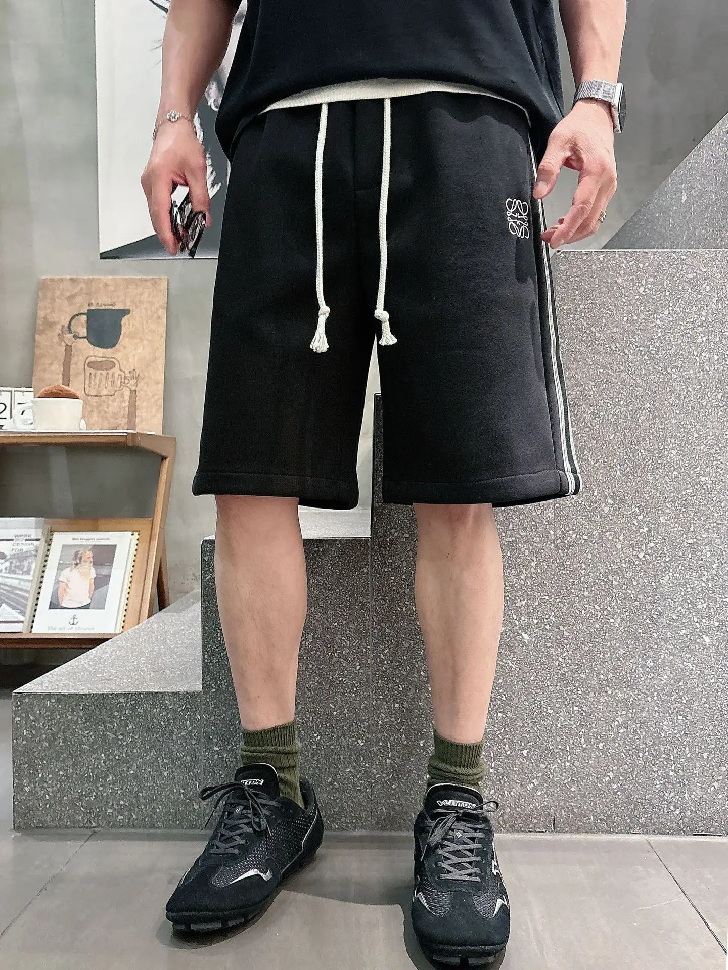 Logo Embroidered Drawstring Shorts D20512459