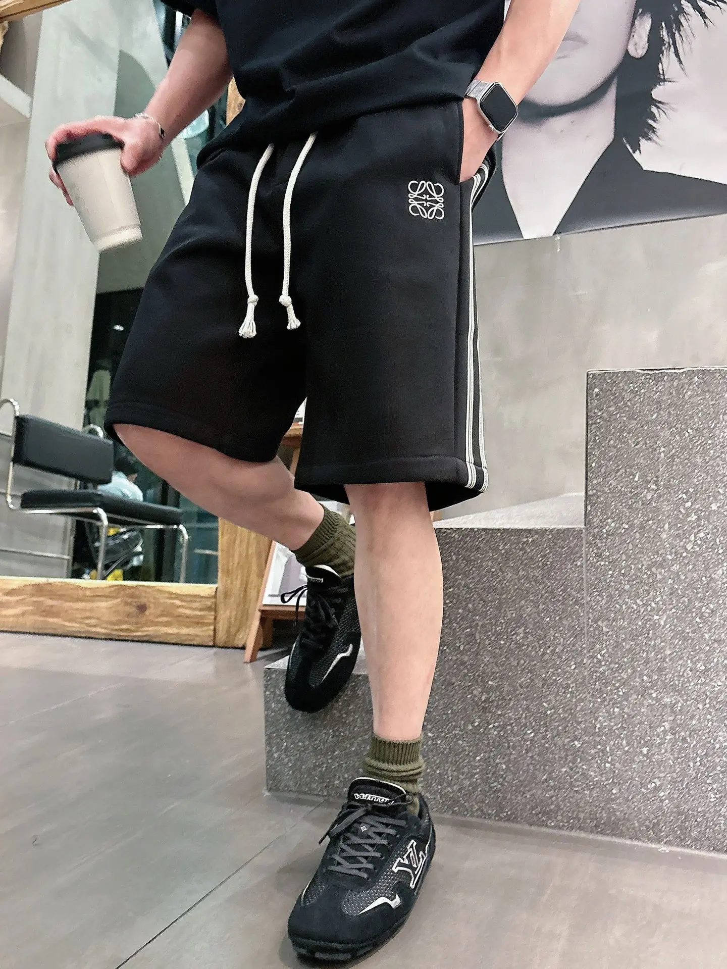Logo Embroidered Drawstring Shorts D20512459 — view 5