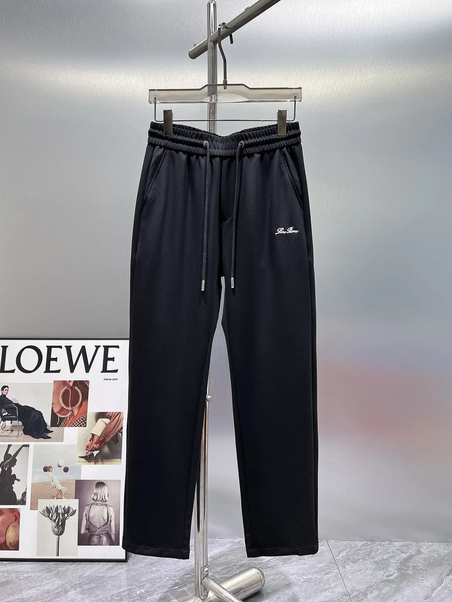 Logo-Embroidered Drawstring Sweatpants D22512356
