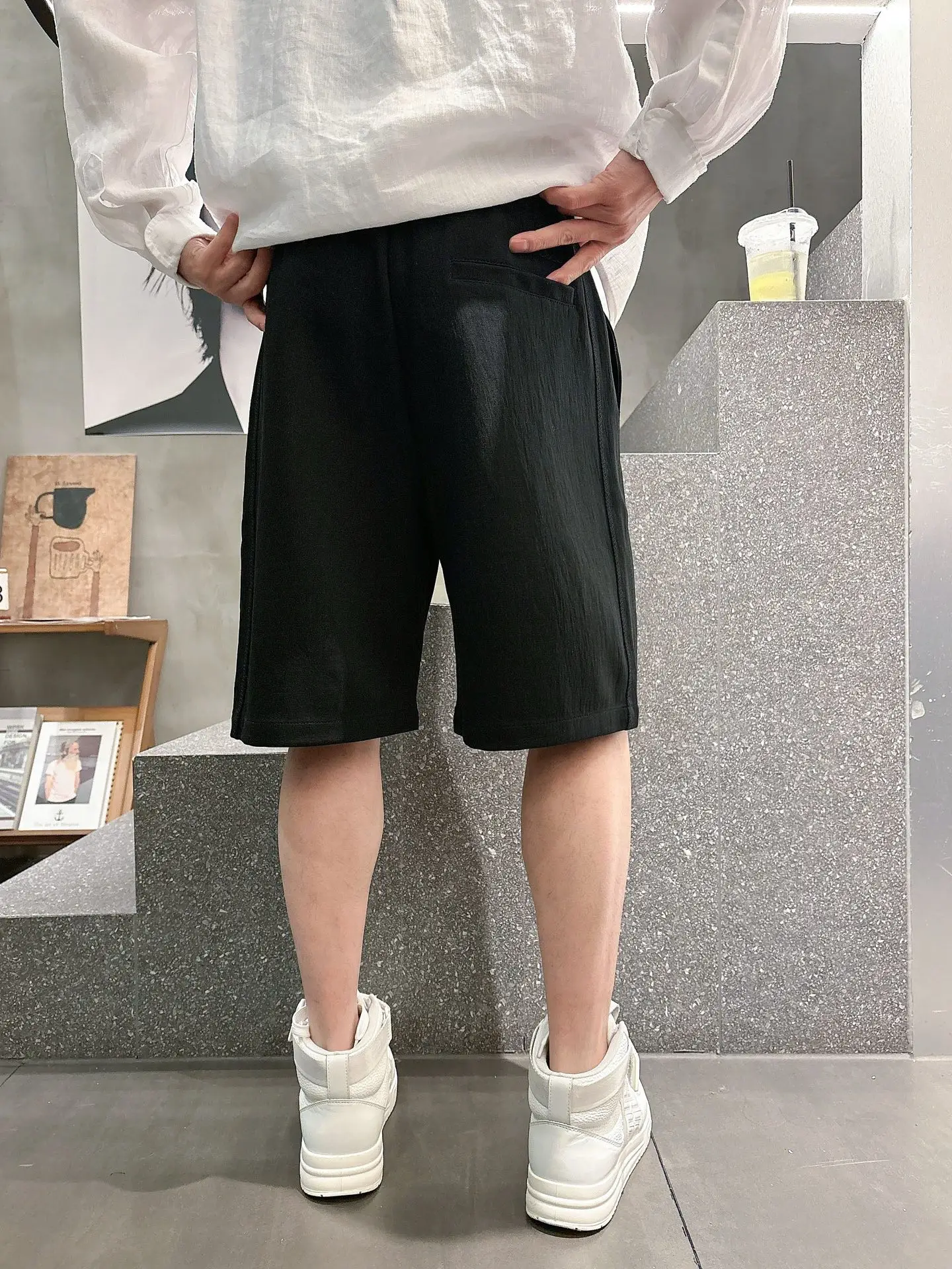 Embroidered Logo Drawstring Shorts D17011437 — view 7
